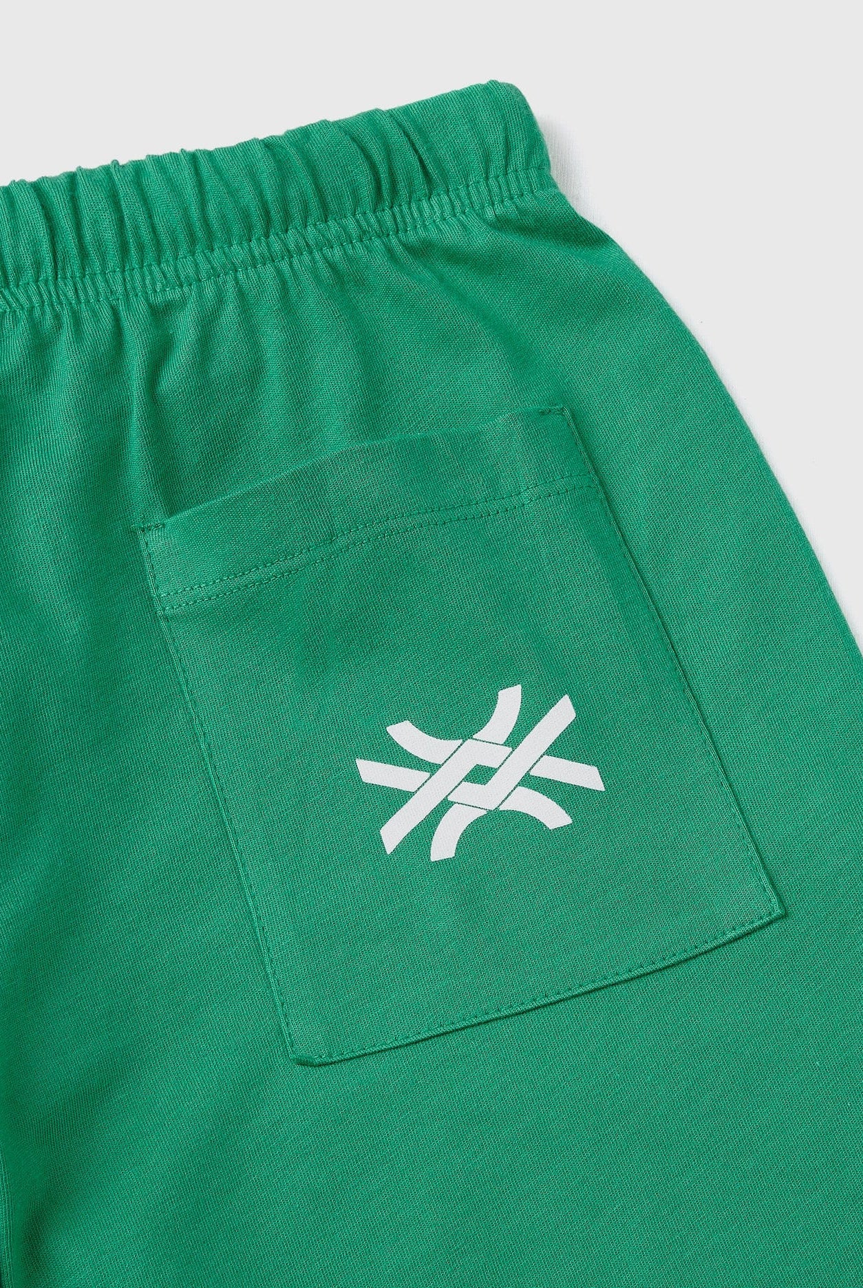 يونايتد كولورز اوف بينيتون طقم تي شيرت وبرمودا أطفالي