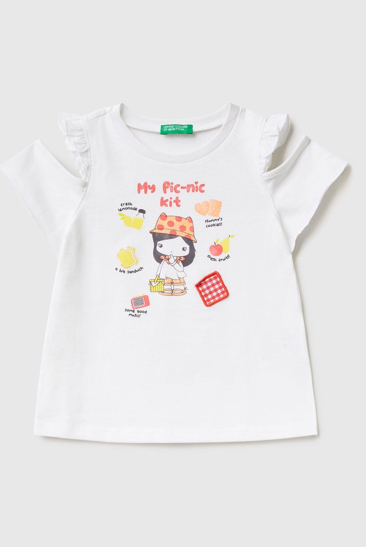 يونايتد كولورز اوف بينيتون تي شيرت بناتي مع باتش نص كم مفتوح