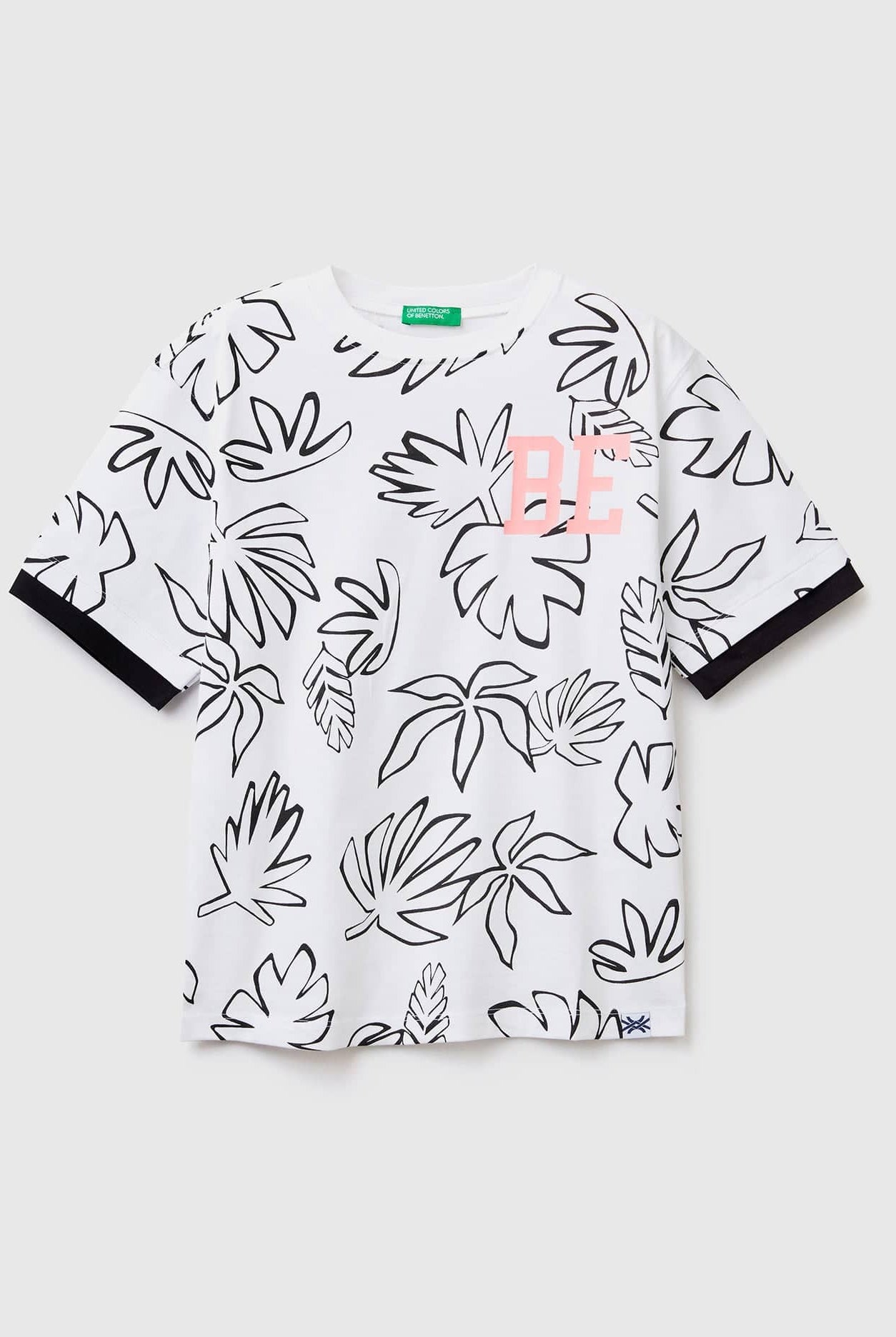 يونايتد كولورز اوف بينيتون تيشيرت بطباعة استوائية نص كم أطفالي