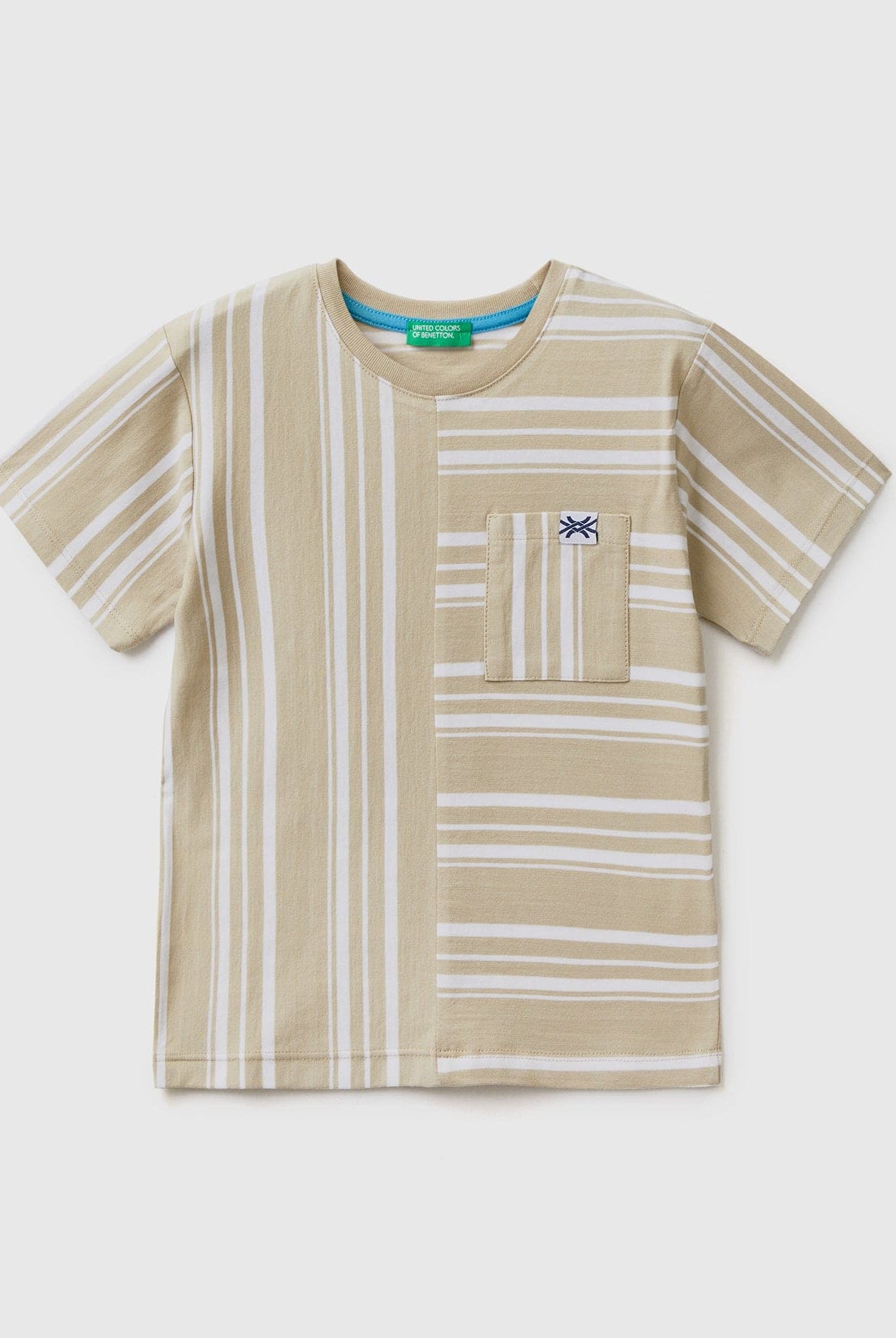 يونايتد كولورز اوف بينيتون تيشيرت مخطط بجيب نص كم ولادي