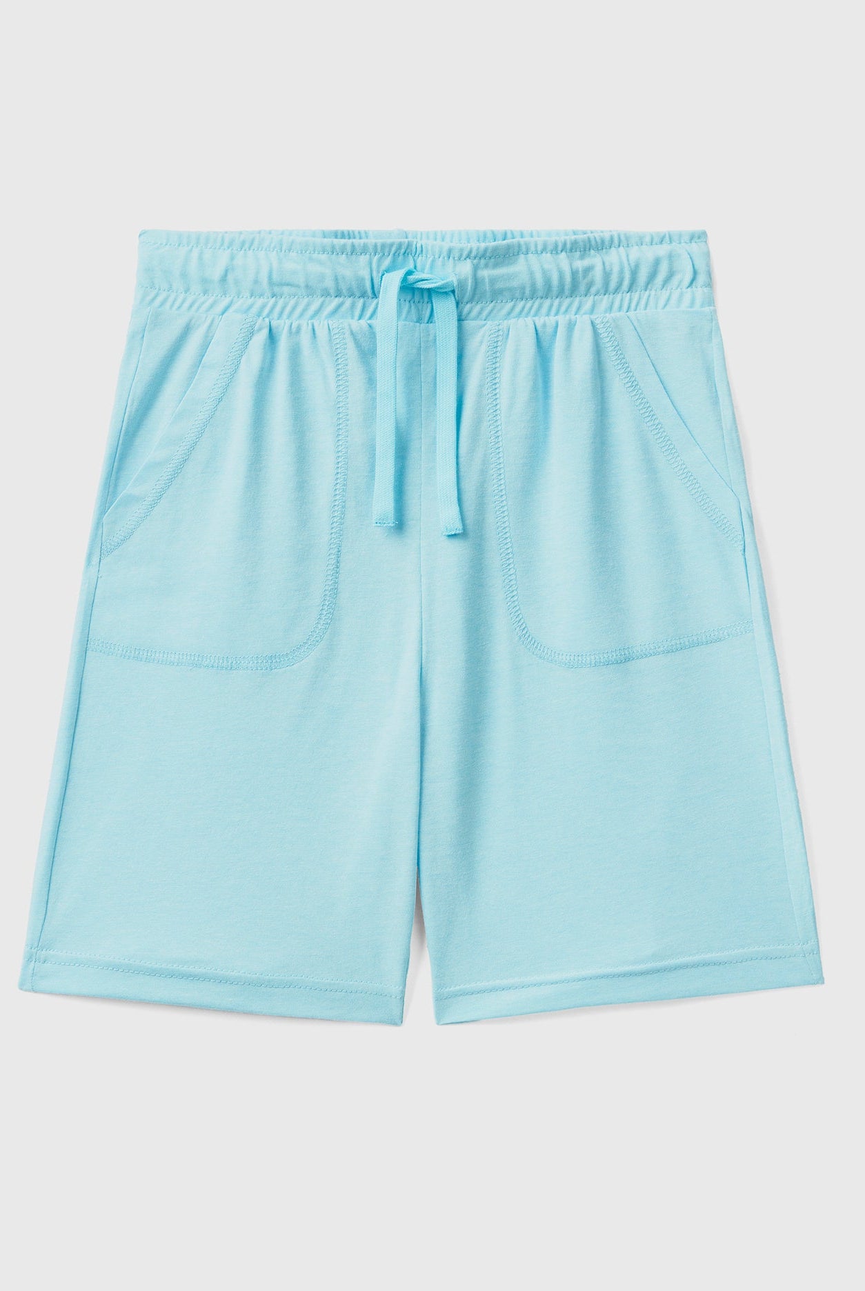 يونايتد كولورز اوف بينيتون برمودا ولادي من القماش المعاد تدويره بجيب