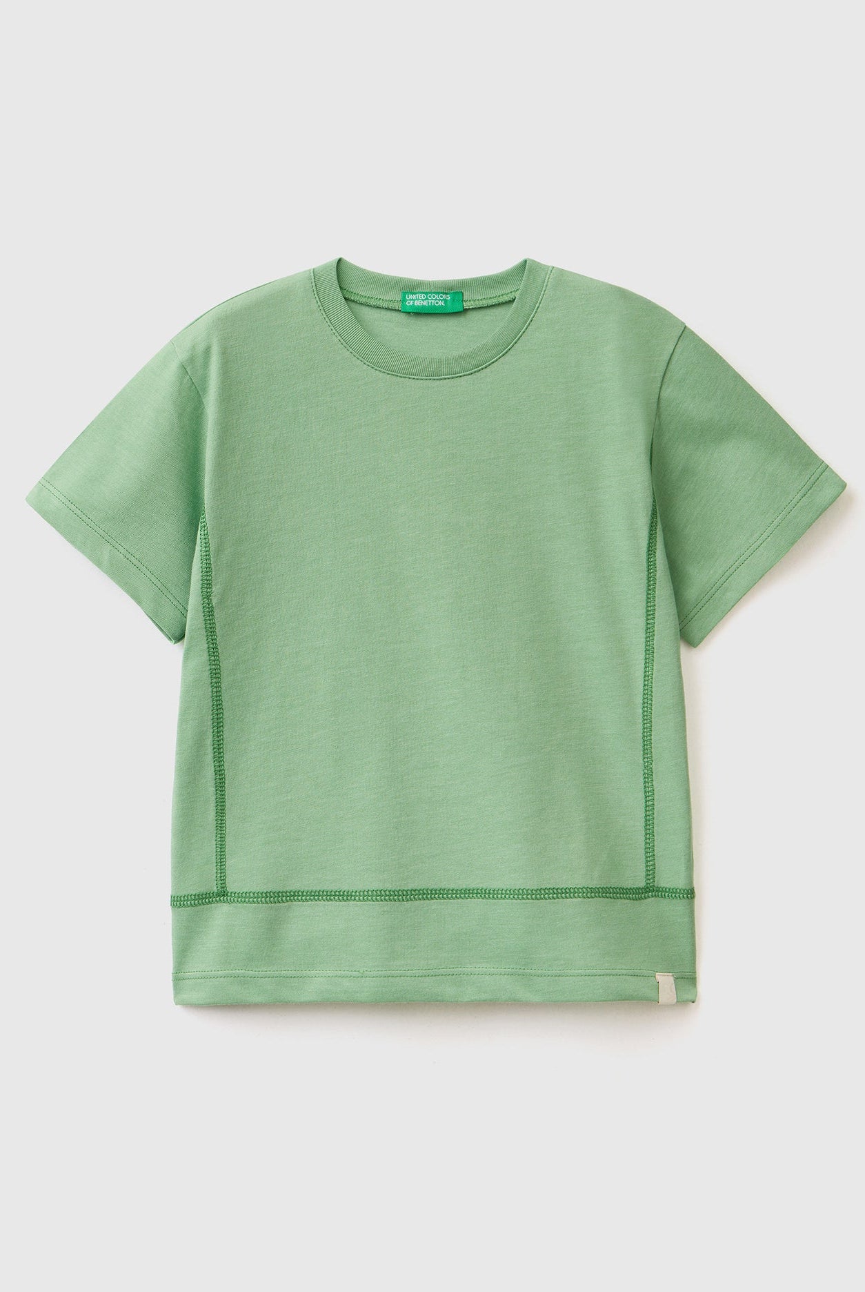 يونايتد كولورز اوف بينيتون تي شيرت من القماش المعاد تدويره نص كم أطفالي