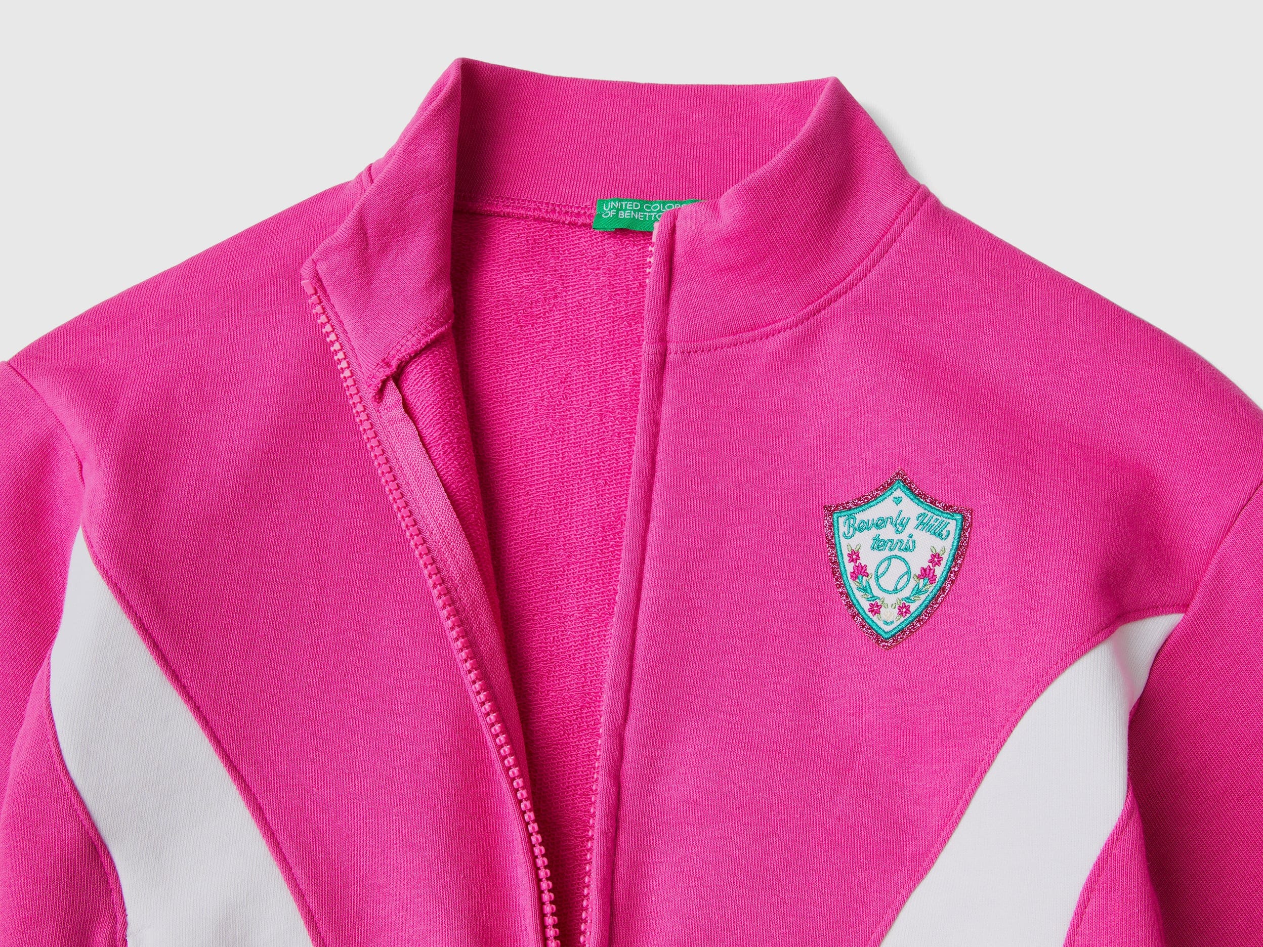 يونايتد كولورز اوف بينيتون سويت شيرت أطفالي بسحاب وشعار كم طويل