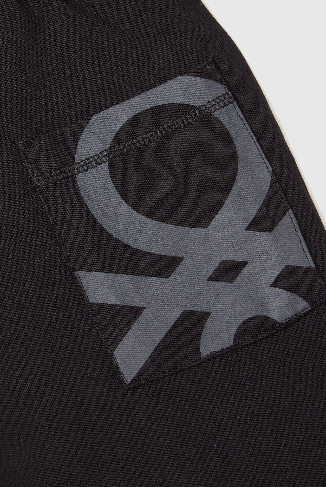 يونايتد كولورز اوف بينيتون شورت قطن 100% برباط أطفالي