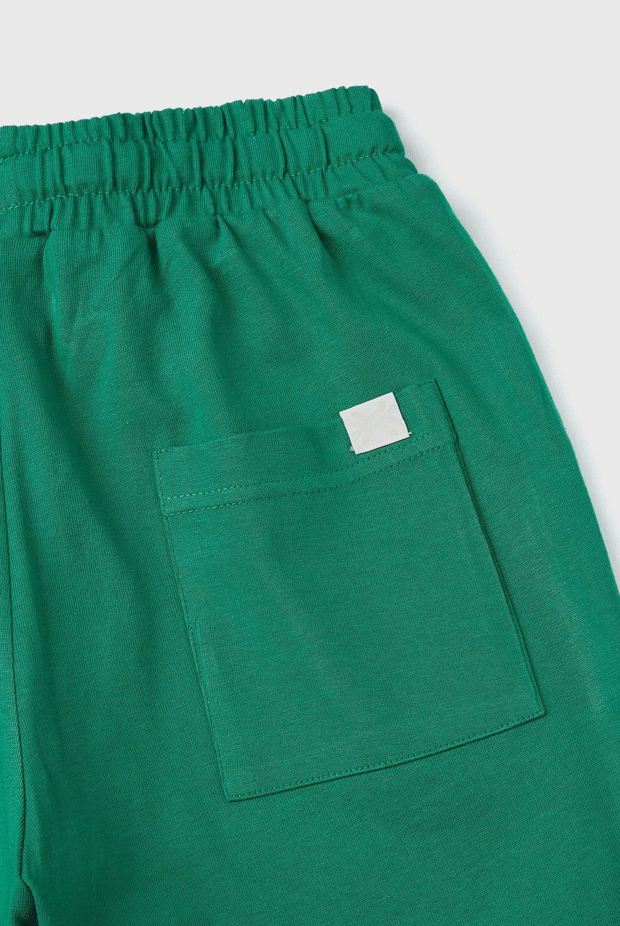 يونايتد كولورز اوف بينيتون شورت كرة السلة مع رباط أطفالي