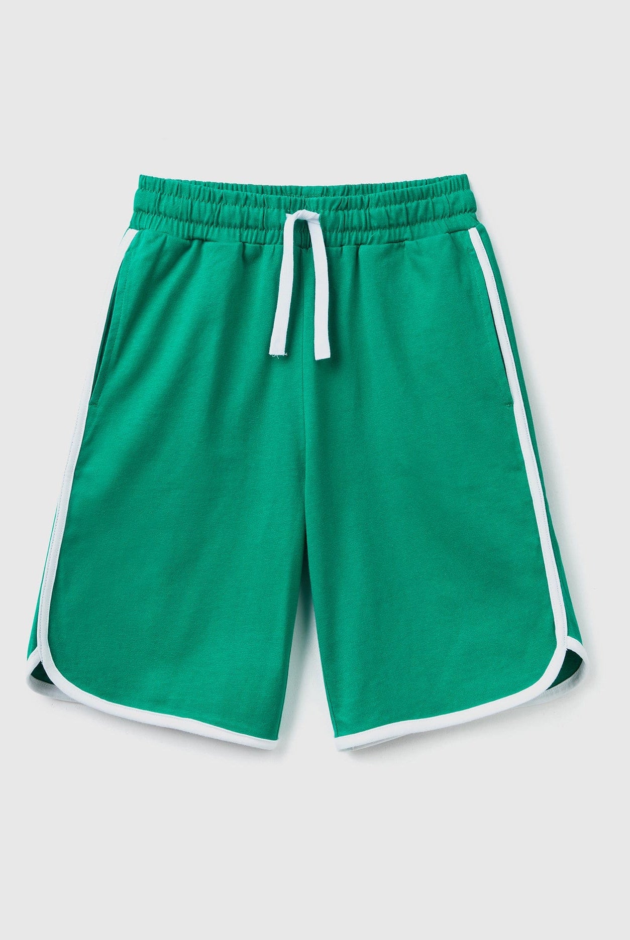 يونايتد كولورز اوف بينيتون شورت كرة السلة مع رباط أطفالي