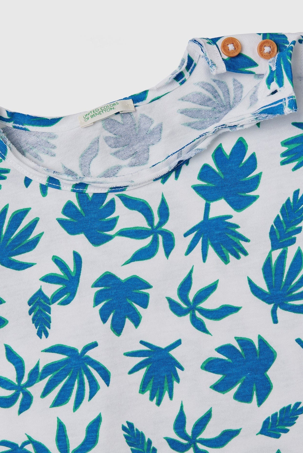 يونايتد كولورز اوف بينيتون تيشيرت بطباعة استوائية رضع