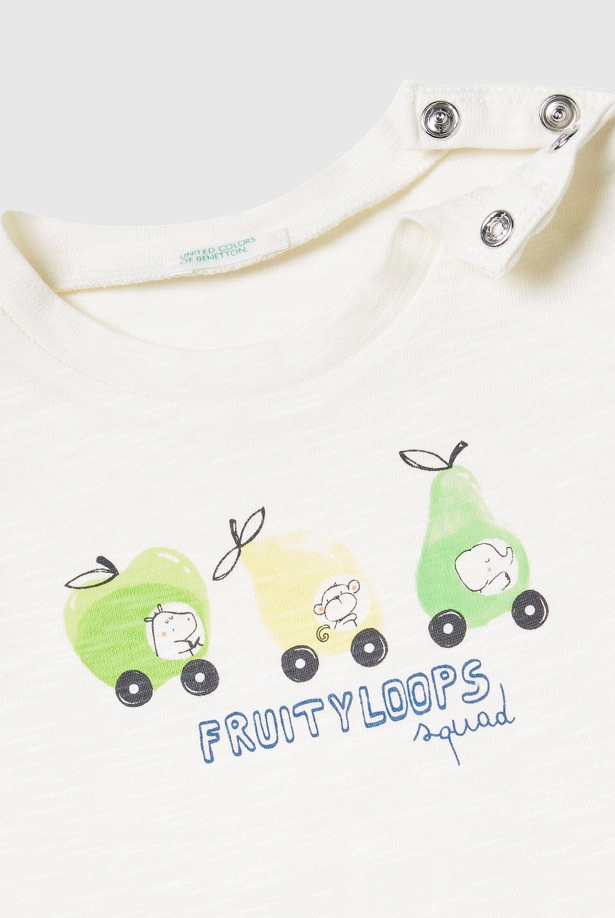 يونايتد كولورز اوف بينيتون تيشيرت بطبعة فواكه أمامية نص كم رضع أطفال