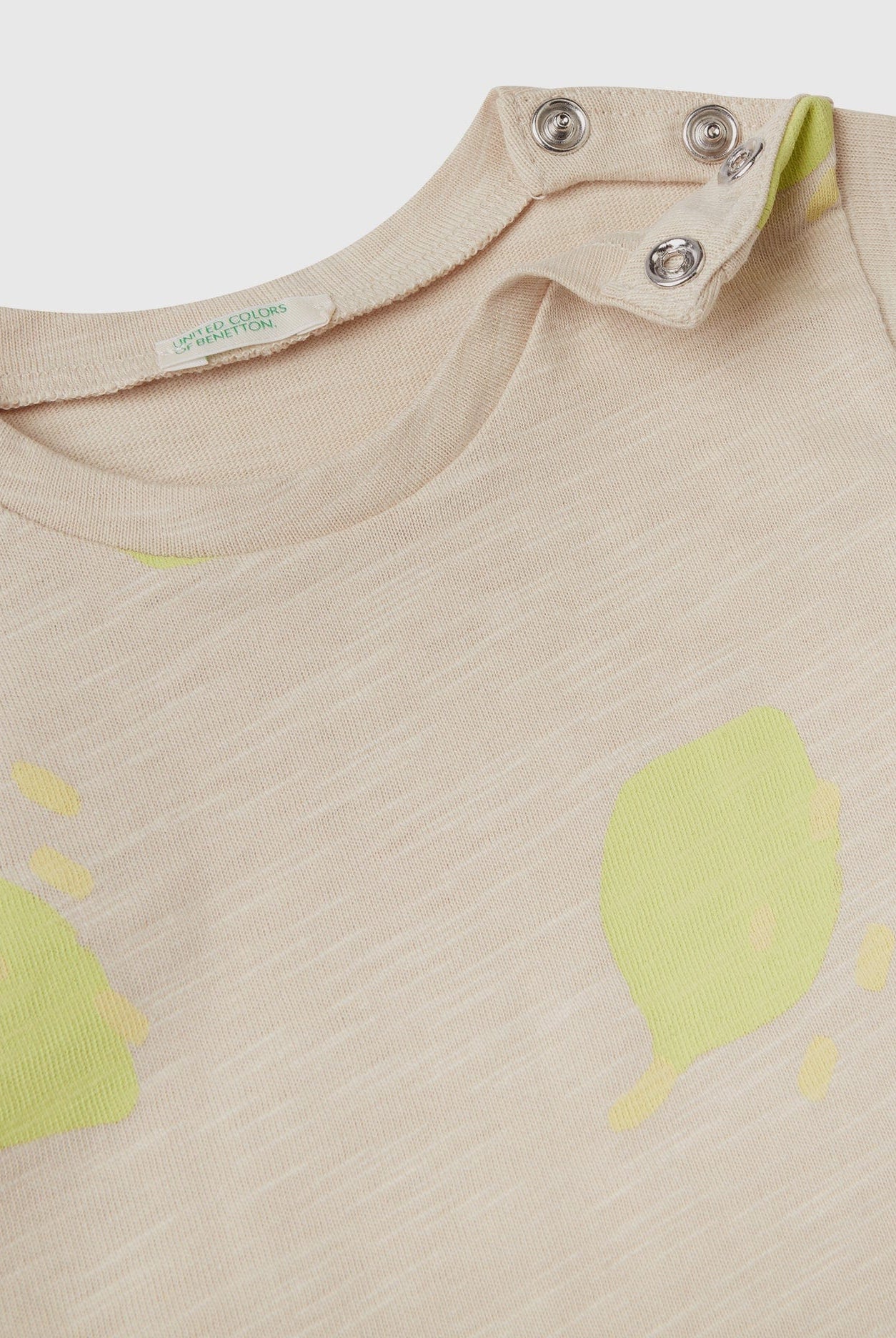 يونايتد كولورز اوف بينيتون تيشيرت بطبعة فواكه نص كم رضع أطفال