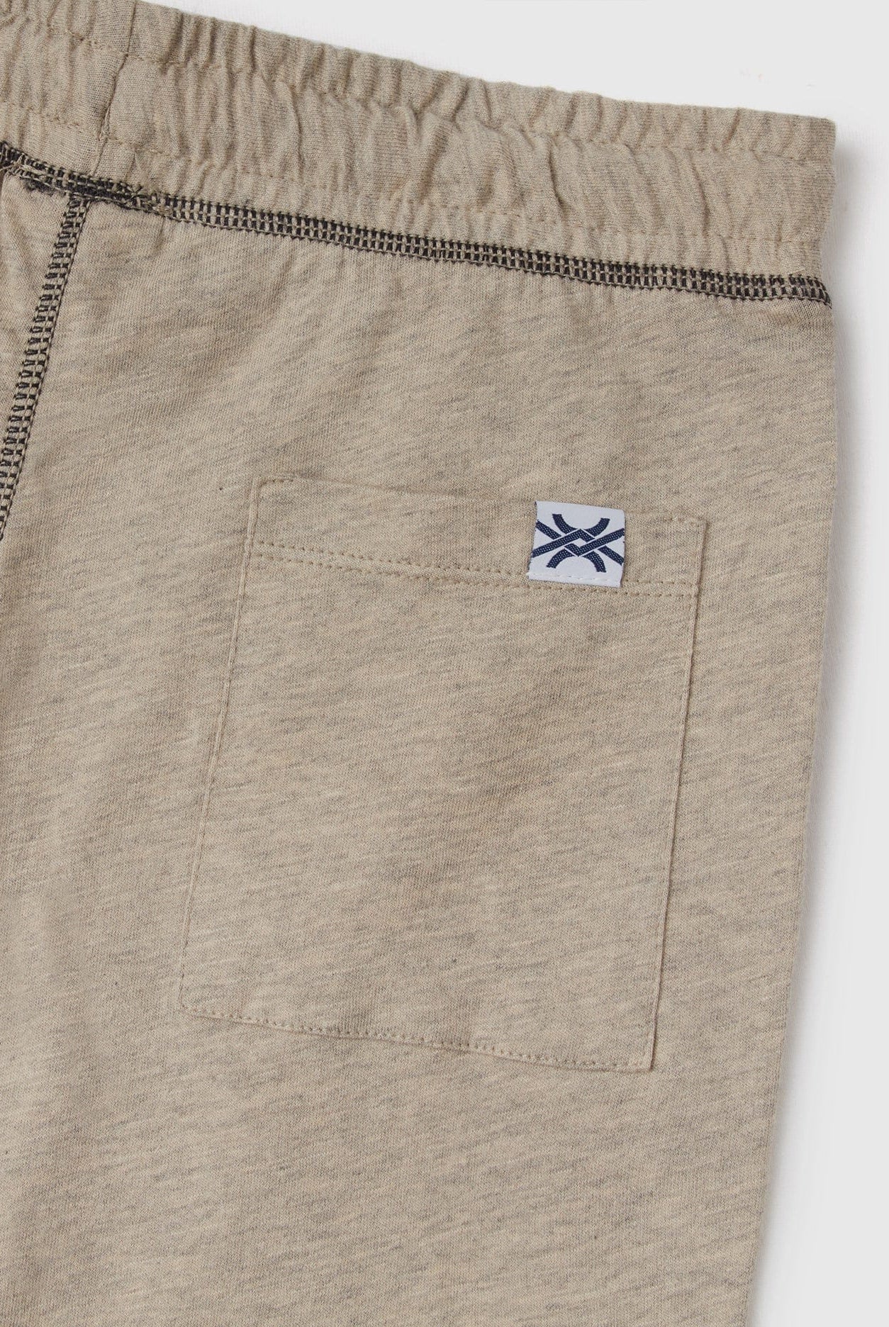 يونايتد كولورز اوف بينيتون برمودا من الجيرسيه برباط أطفالي