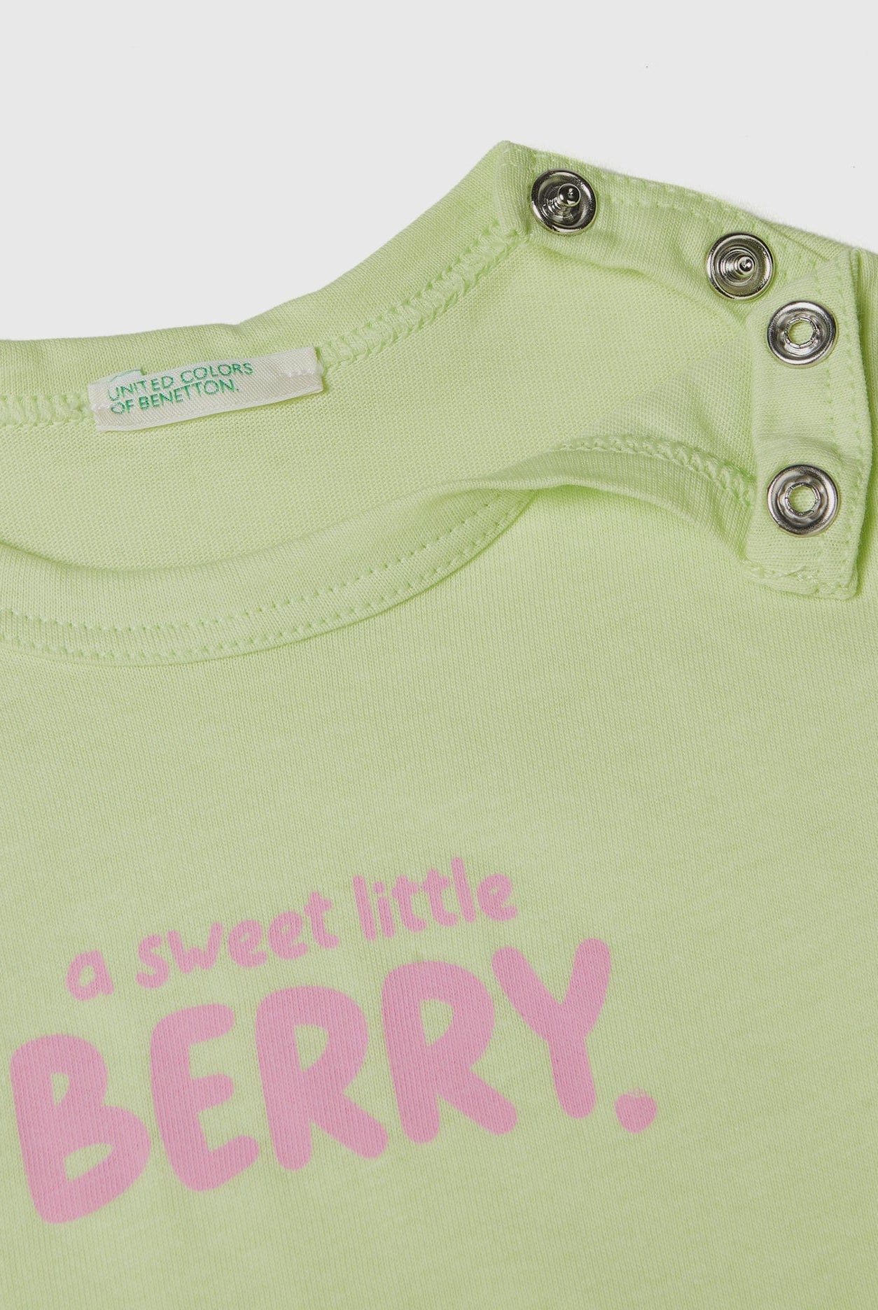 يونايتد كولورز اوف بينيتون تيشيرت رضع قطن عضوي بطبعة عالصدر