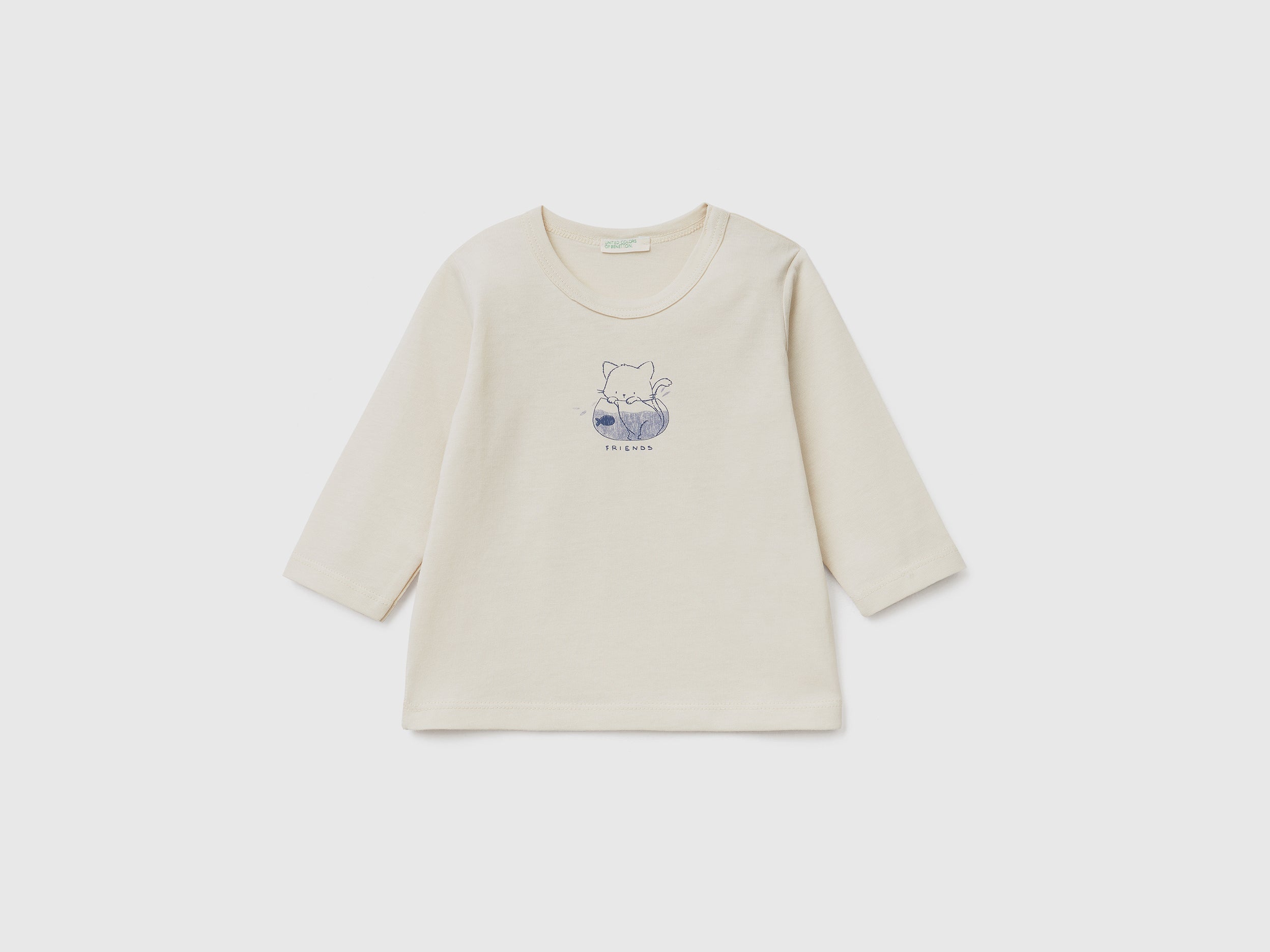 يونايتد كولورز اوف بينيتون تيشيرت رضع بأكمام طويلة من القطن العضوي مع رسمه عالصدر