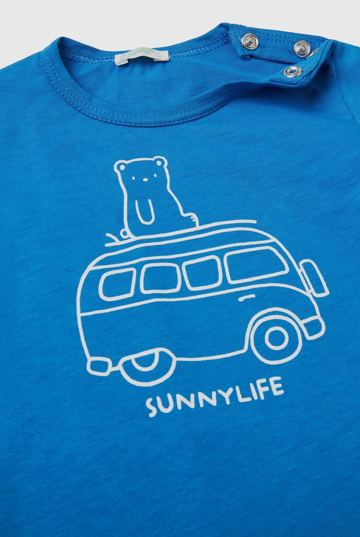 يونايتد كولورز اوف بينيتون تي شيرت قطن أطفال بطبعة سيارة