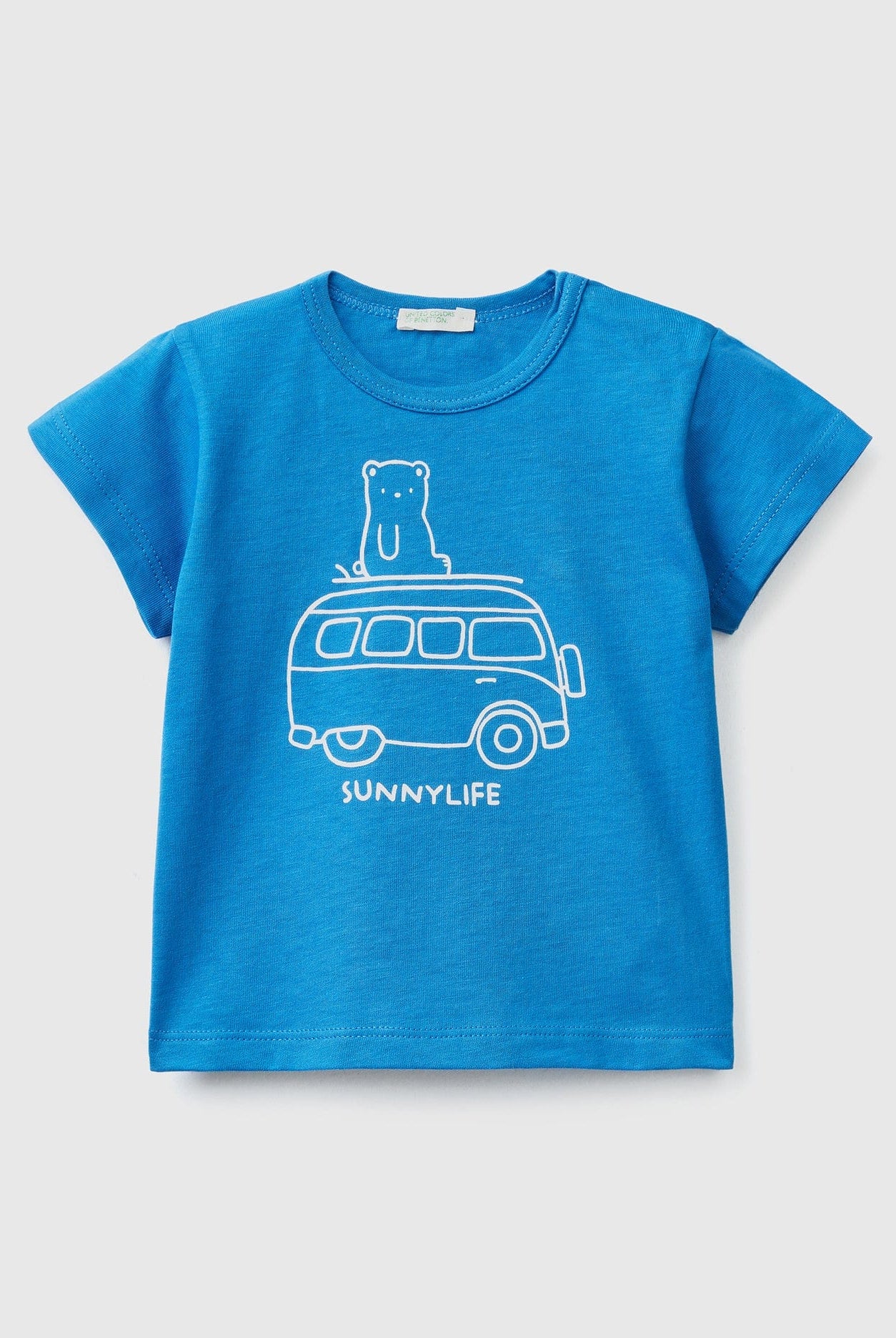 يونايتد كولورز اوف بينيتون تي شيرت قطن أطفال بطبعة سيارة