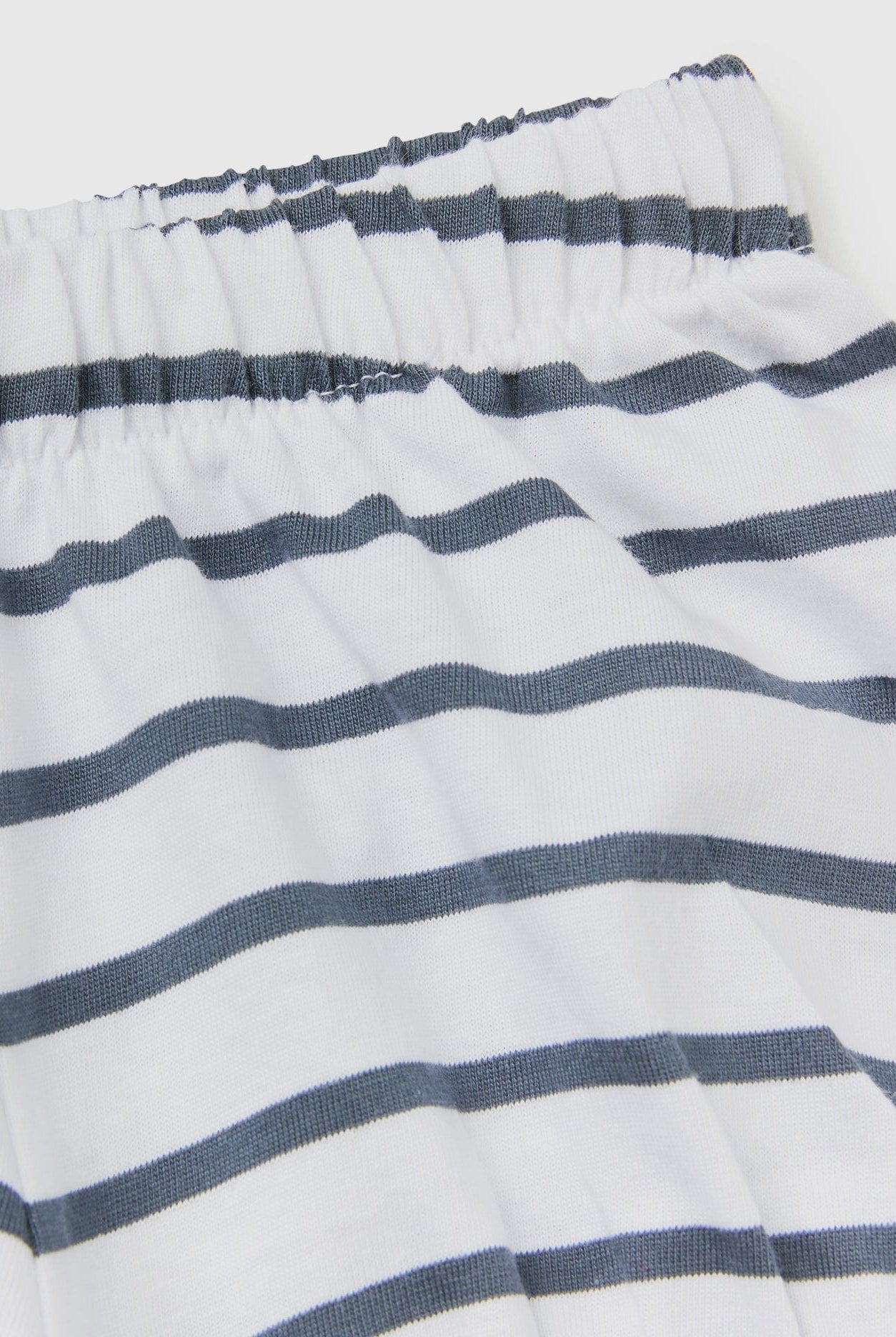 يونايتد كولورز اوف بينيتون تي شيرت وشورت من القطن الخالص رضع أطفال