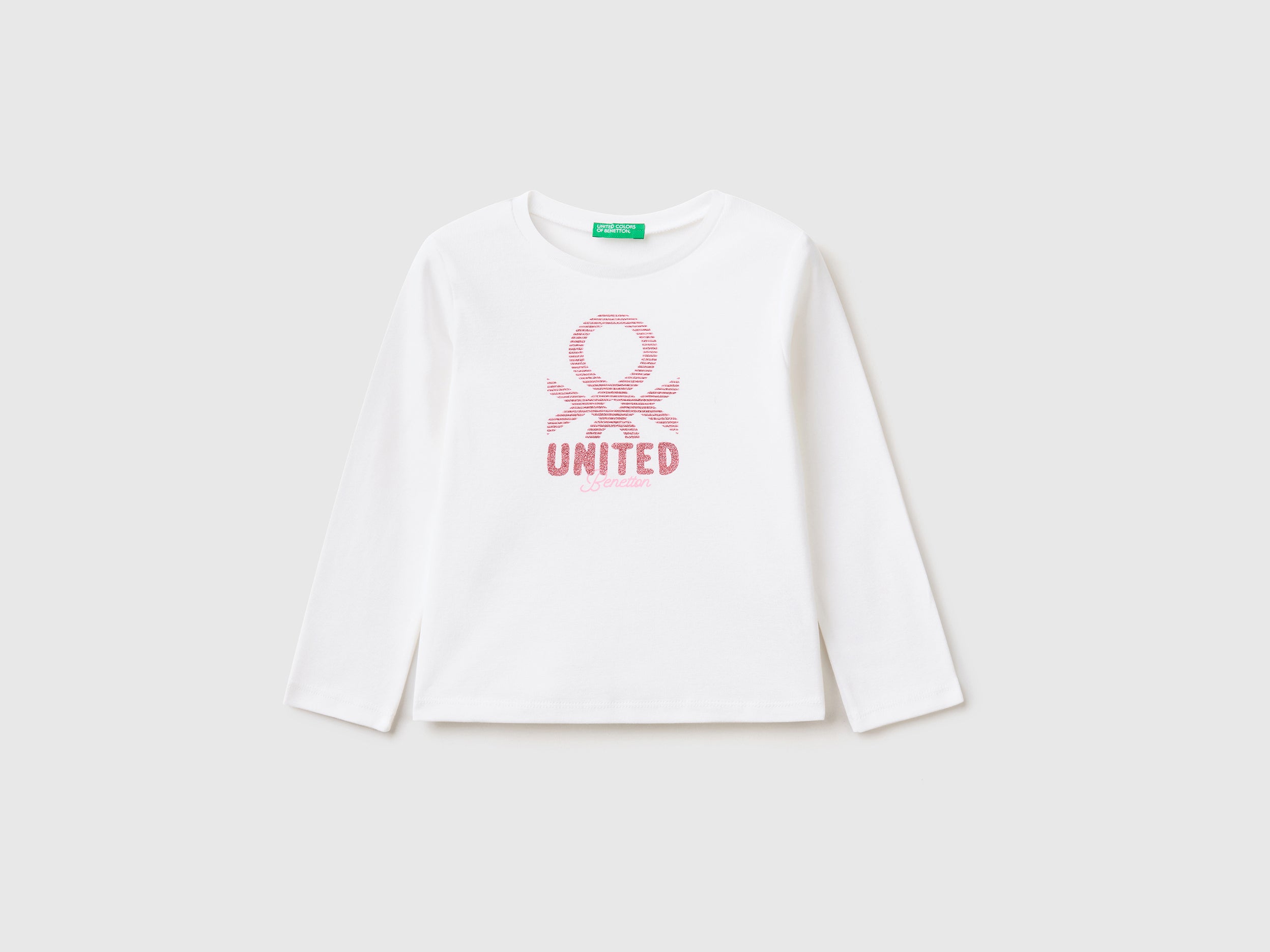 يونايتد كولورز اوف بينيتون تيشيرت بناتي بأكمام طويلة وطباعة عالصدر