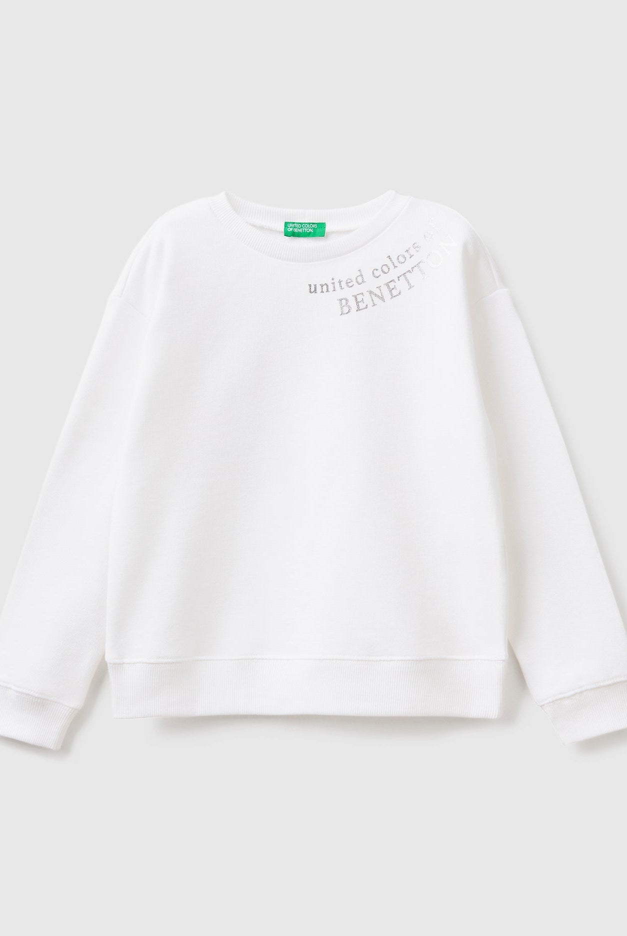 يونايتد كولورز اوف بينيتون سويت شيرت قطن بنسبة 100% مع شعار بناتي