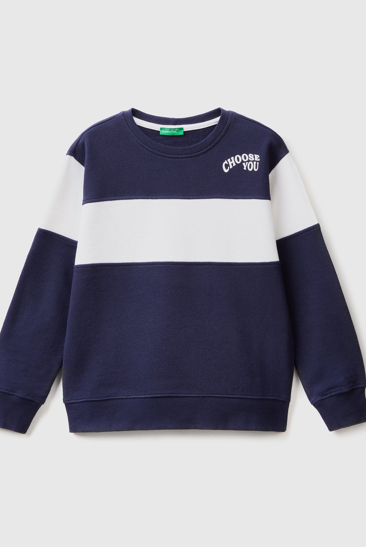 يونايتد كولورز اوف بينيتون سويت شيرت بألوان متباينة مع طباعة أطفالي