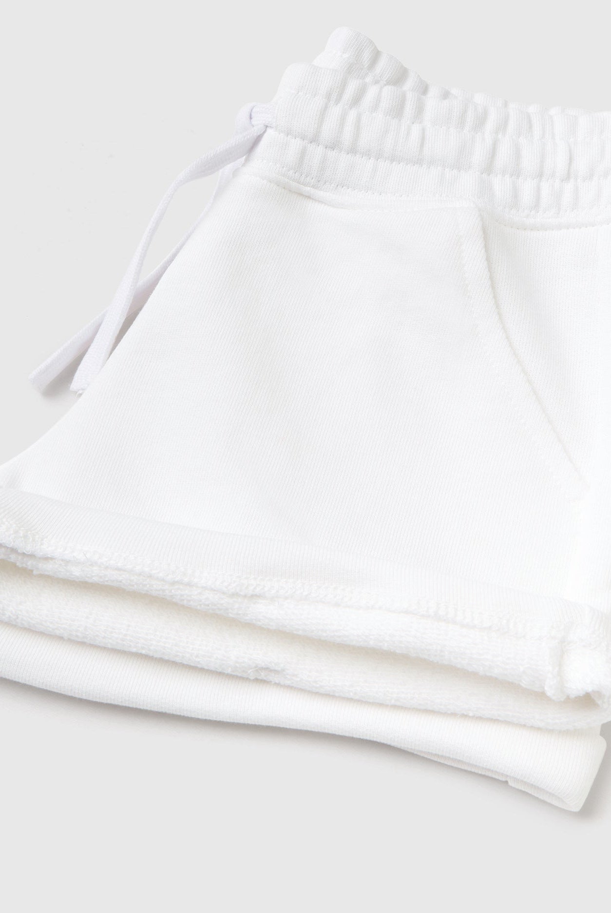 يونايتد كولورز اوف بينيتون شورت بناتي مصنوع من القطن بنسبة 100%