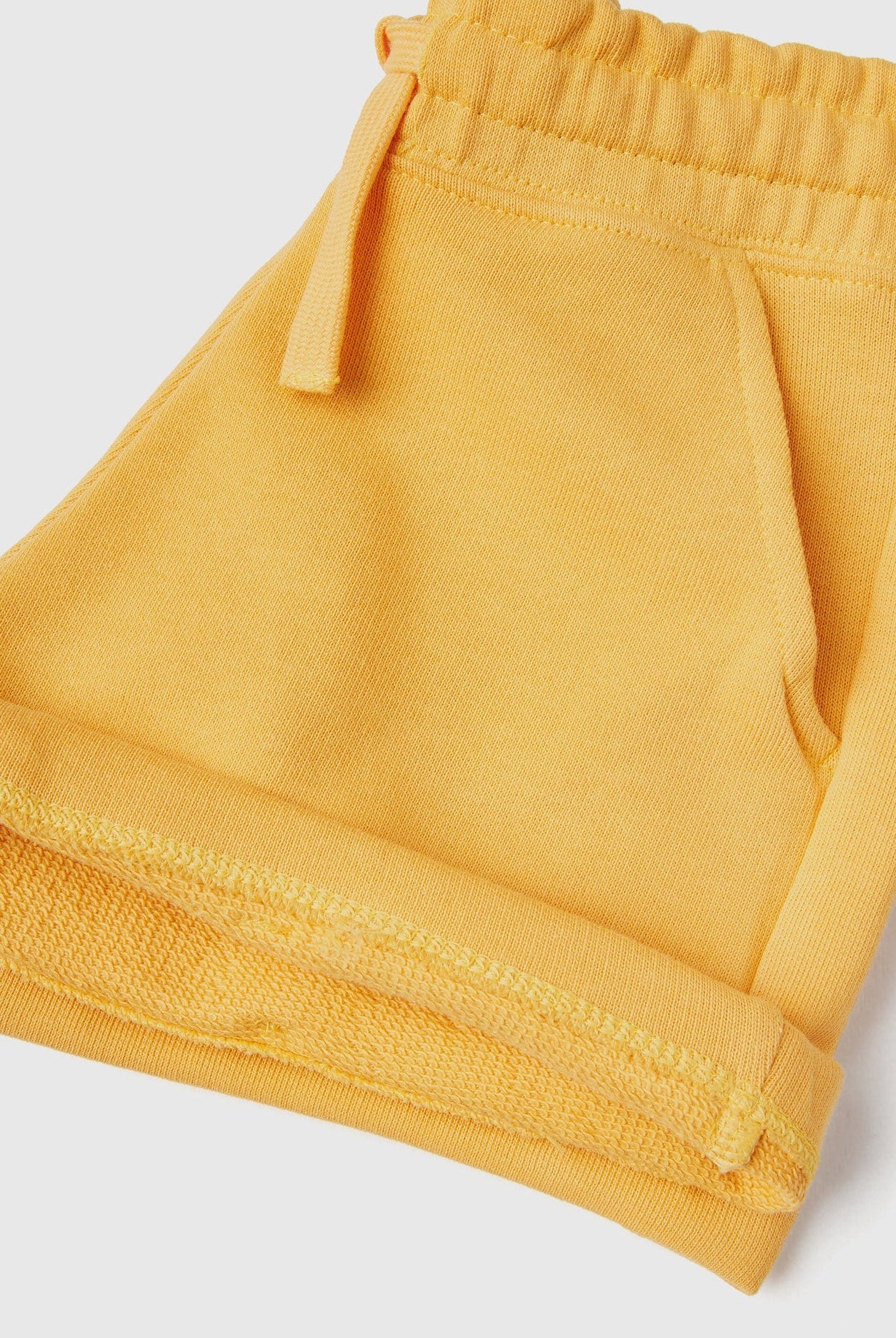 يونايتد كولورز اوف بينيتون شورت بناتي مصنوع من القطن بنسبة 100%