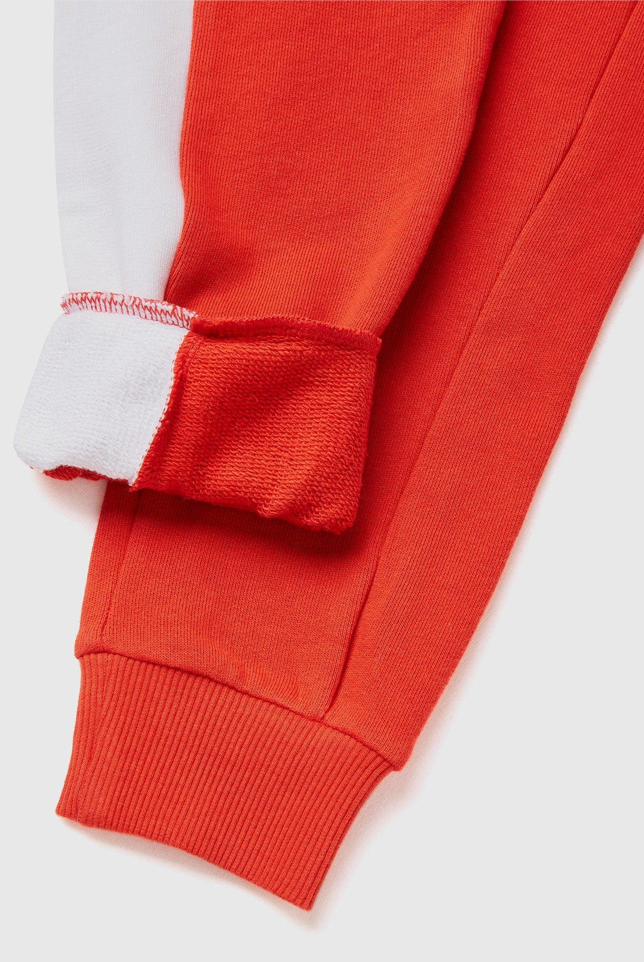 يونايتد كولورز اوف بينيتون بنطال ولادي رياضي بجيوب