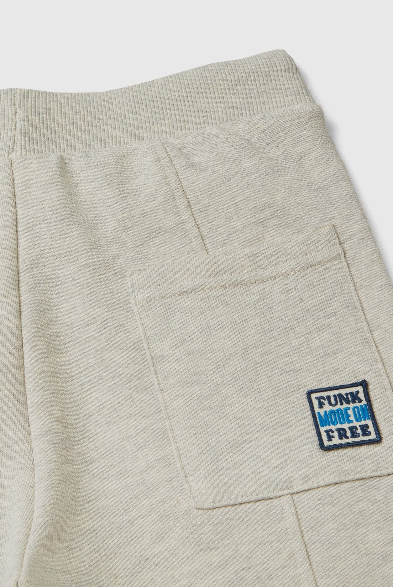 يونايتد كولورز اوف بينيتون بنطلون رياضي سادة ولادي برباط