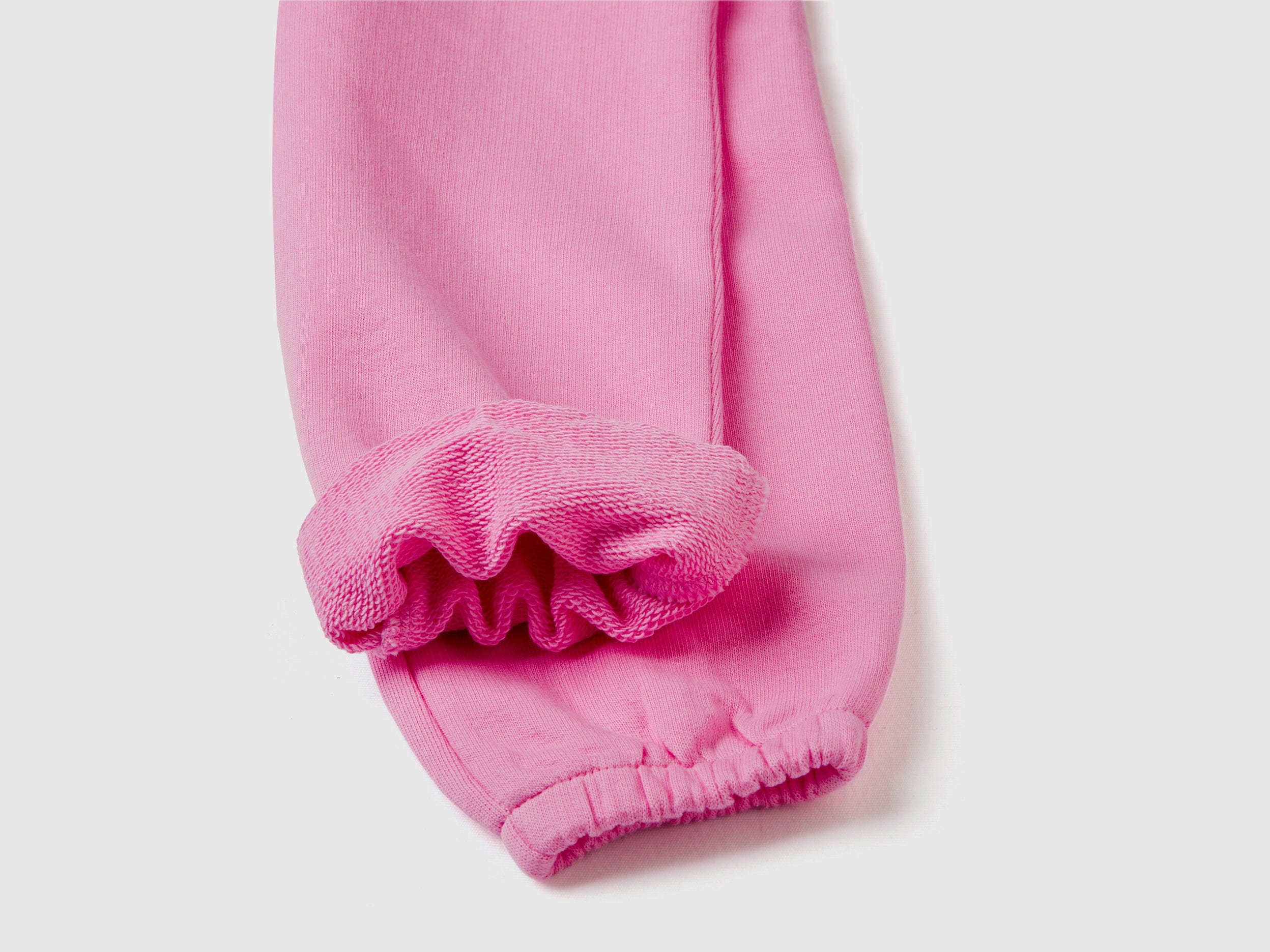 يونايتد كولورز اوف بينيتون سويت بانتس بجيب على شكل قلب برباط ملون بناتي