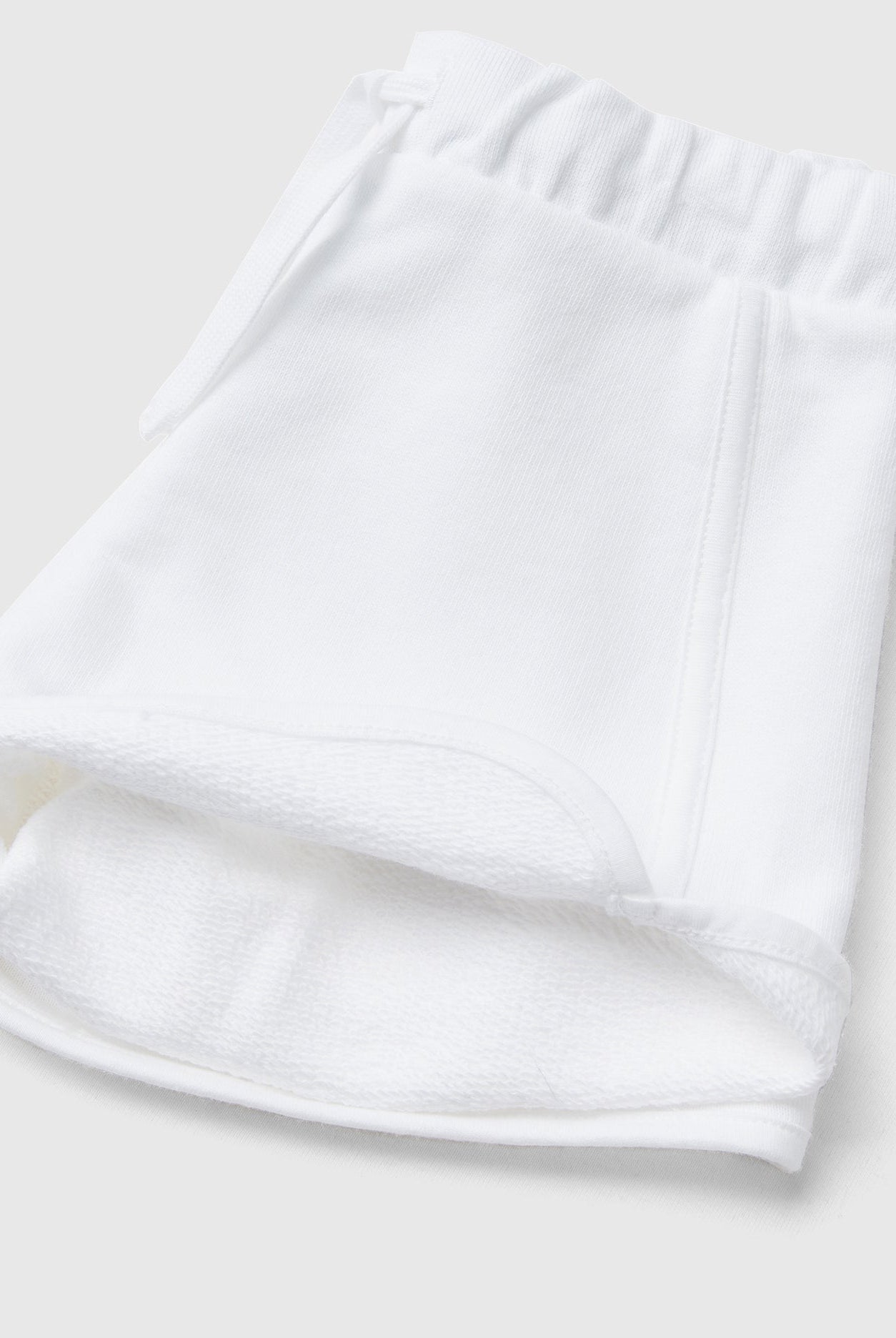 يونايتد كولورز اوف بينيتون شورت قطن عضوي 100% سادة برباط لون موحد بناتي