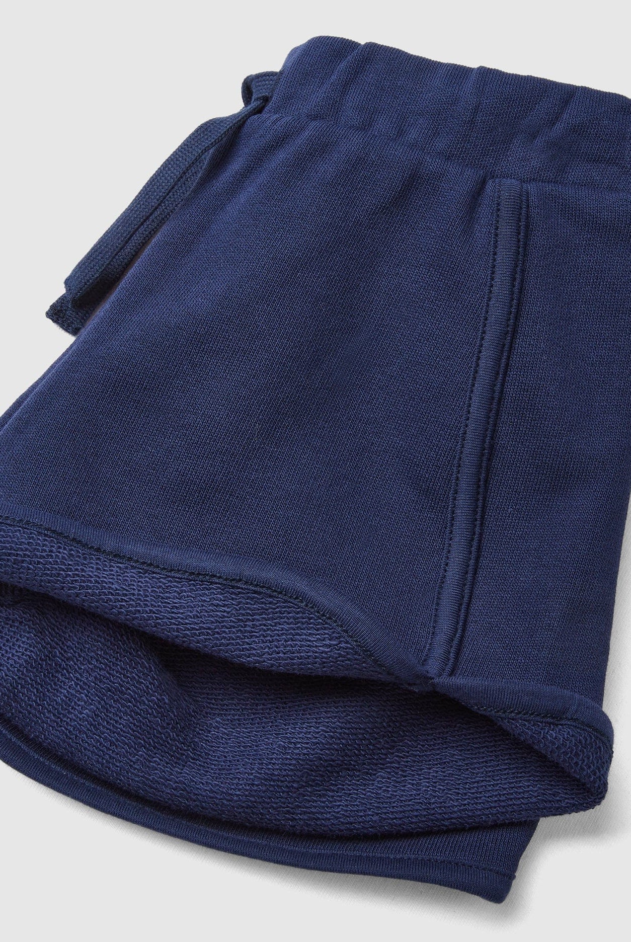 يونايتد كولورز اوف بينيتون شورت قطن عضوي 100% سادة برباط لون موحد بناتي