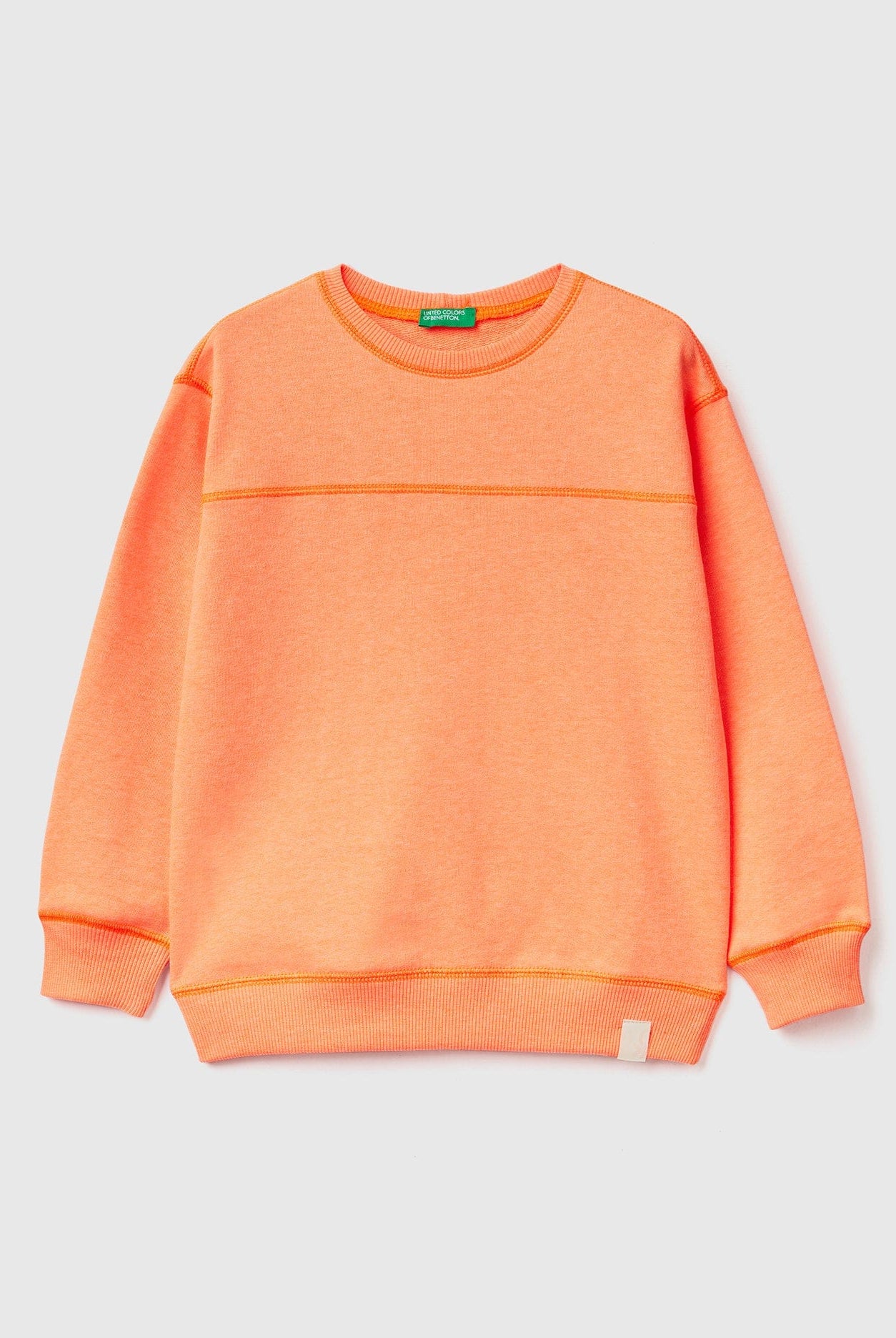 يونايتد كولورز اوف بينيتون بلوفر اطفالي من القماش بتطريز عالصدر