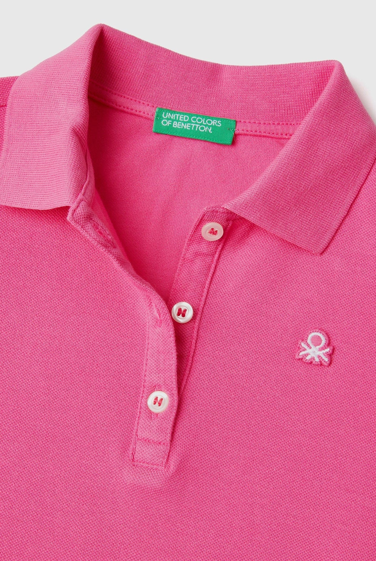 يونايتد كولورز اوف بينيتون تي شيرت بولو بناتي بقصة عادية من القطن العضوي