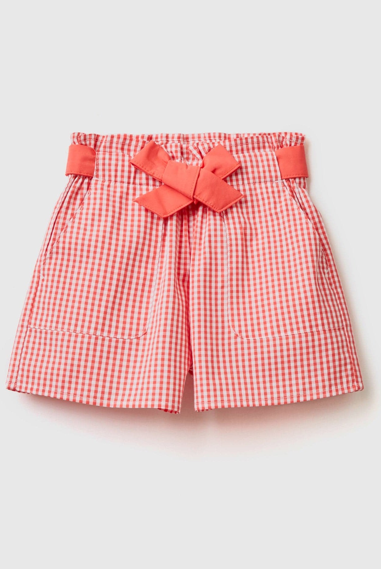 يونايتد كولورز اوف بينيتون بيرمودا فيشي مع حزام ستان بناتي