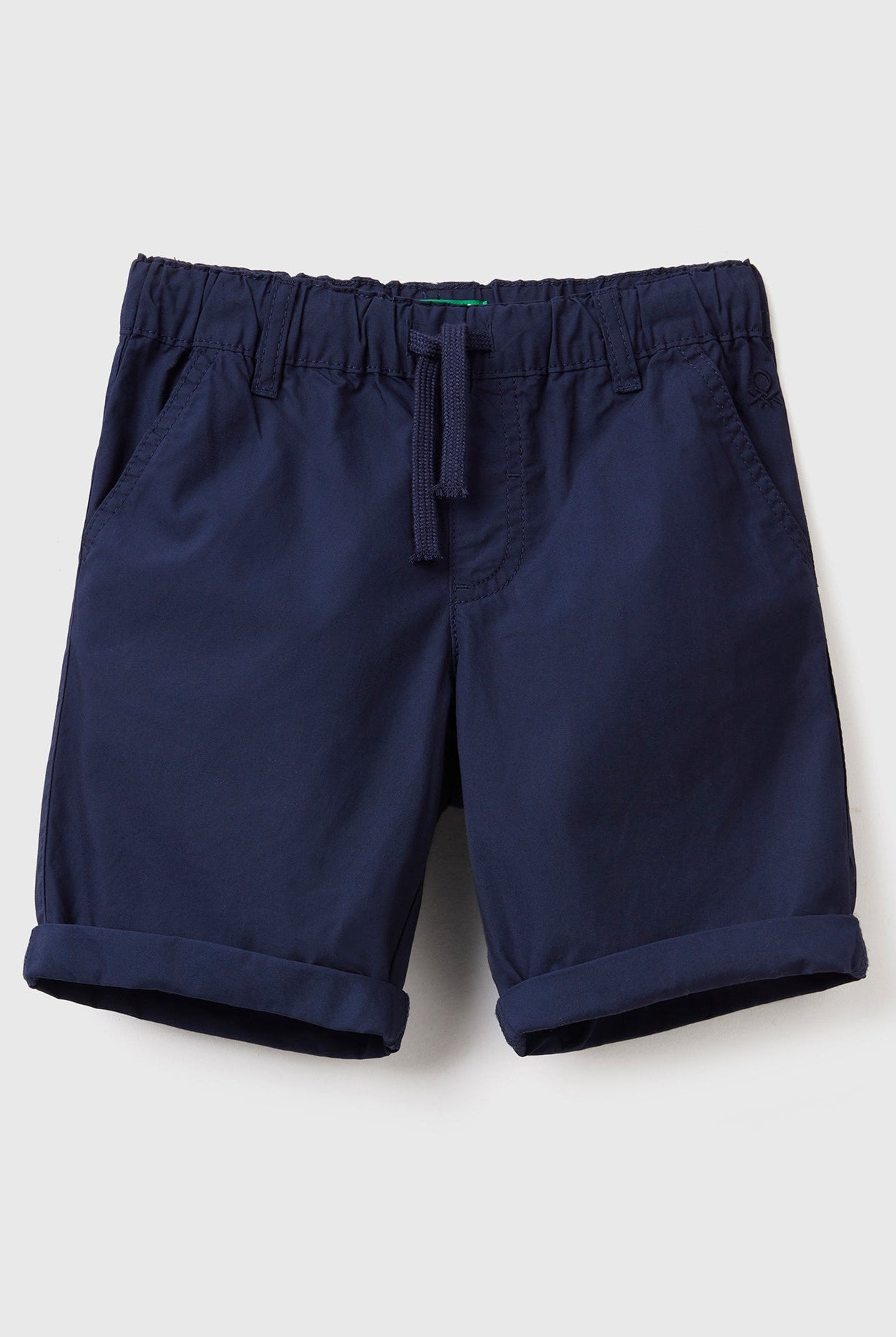 يونايتد كولورز اوف بينيتون شورت قطن سادة 100% برباط ولادي