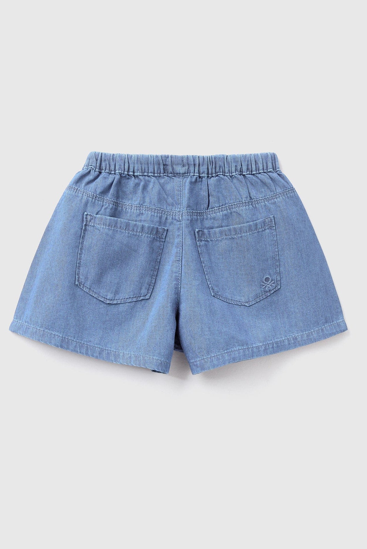 يونايتد كولورز اوف بينيتون شورت خفيف بمظهر الجينز بناتي