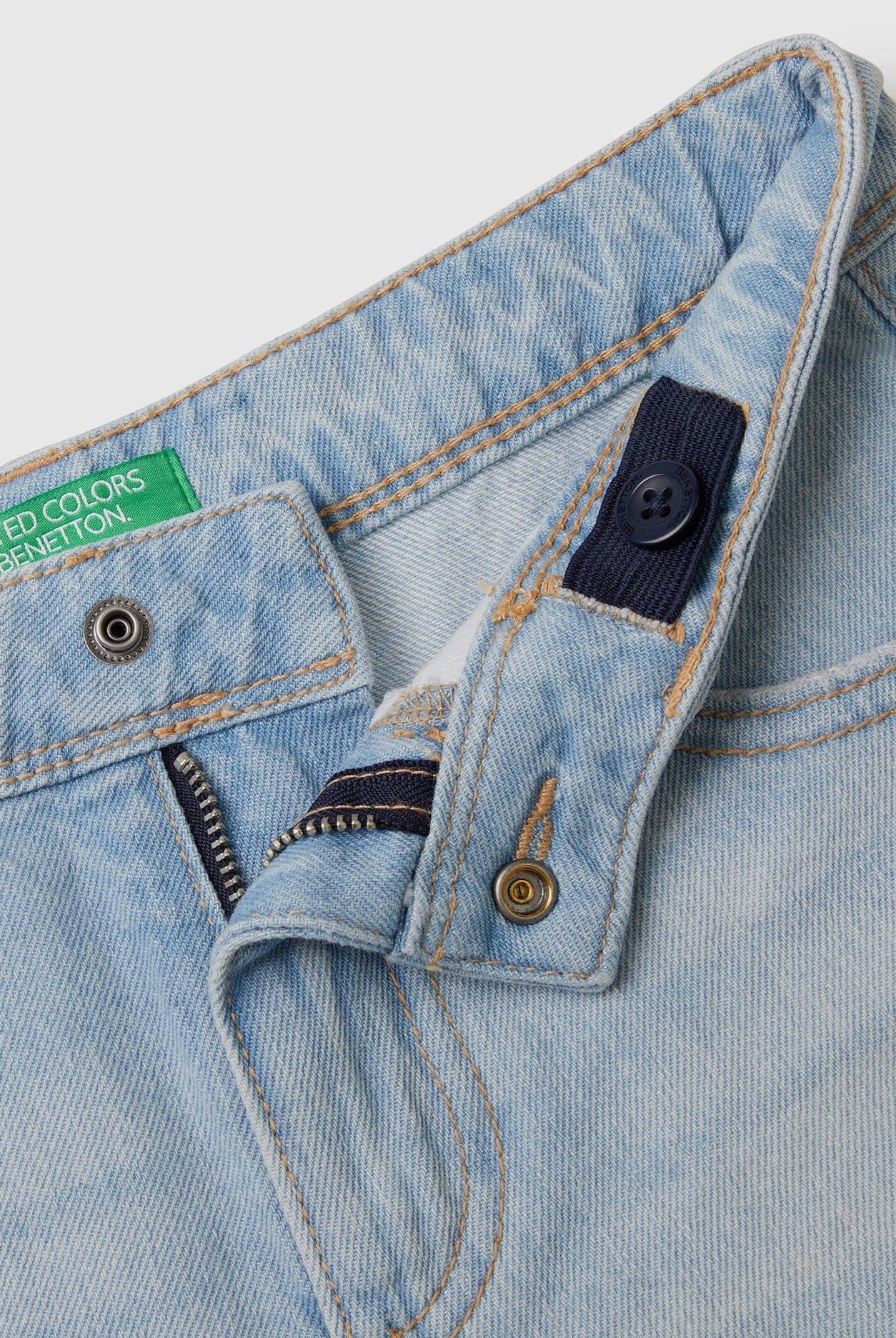 يونايتد كولورز اوف بينيتون شورت جينز اطفالي مقطع