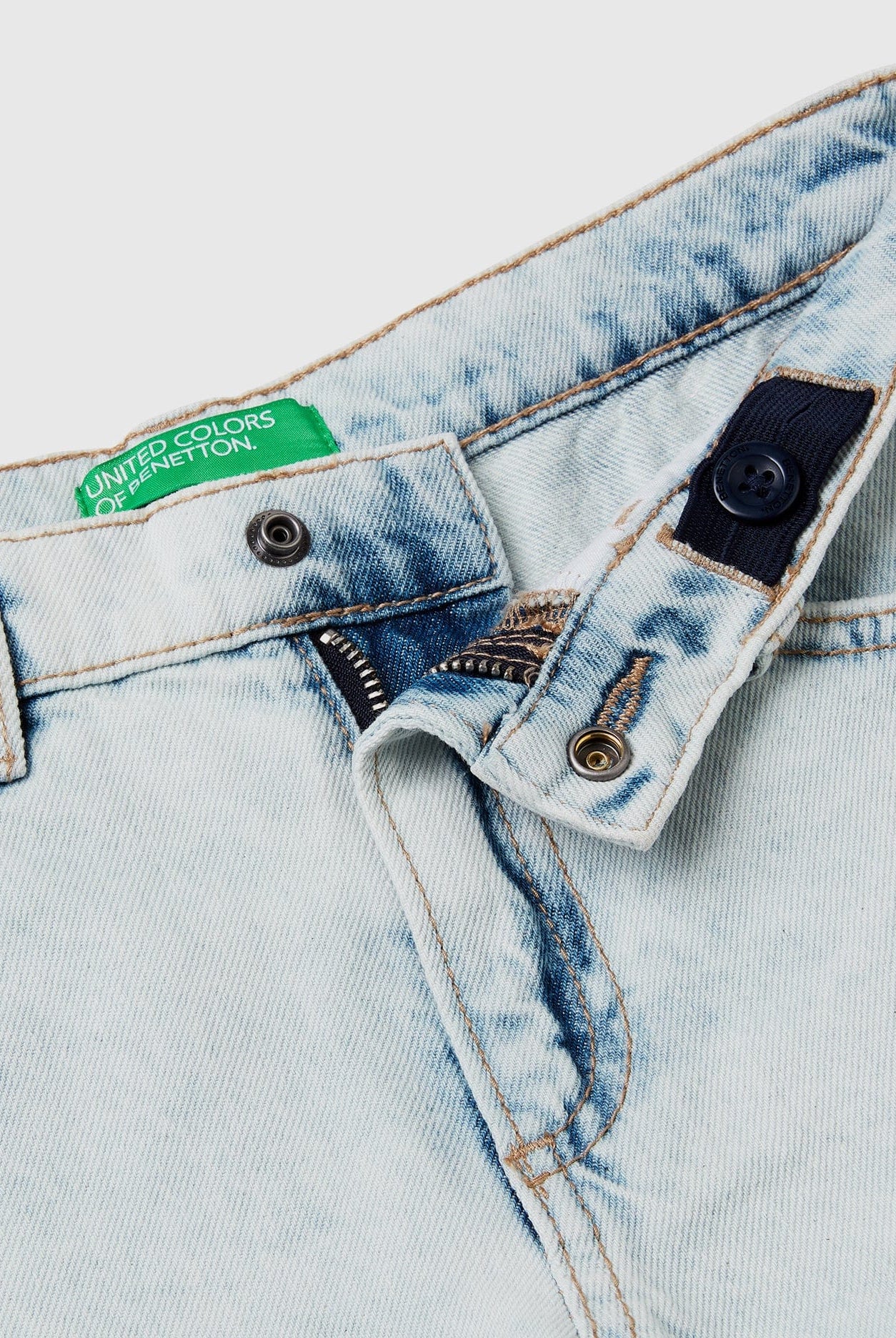 يونايتد كولورز اوف بينيتون شورت جينز بناتي بجيب كروشيه