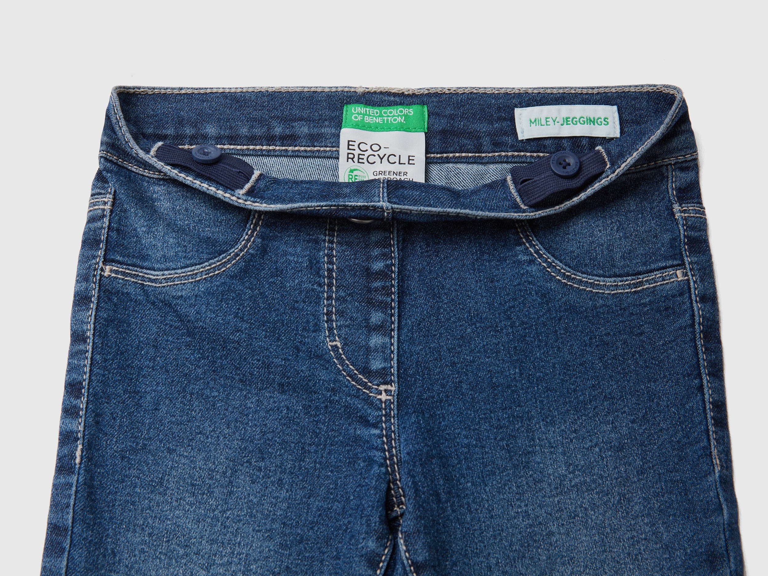 يونايتد كولورز اوف بينيتون بنطلون جينر بناتي صديق للبيئة من مزيج القطن المطاطي