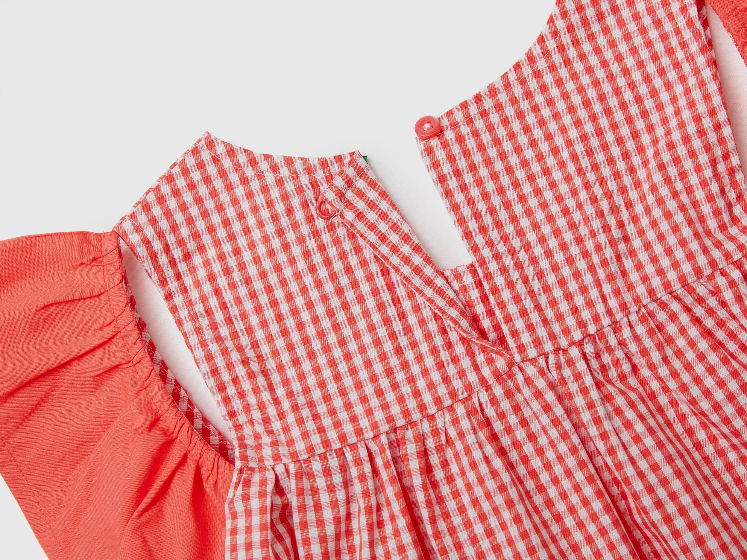 يونايتد كولورز اوف بينيتون بلوزة فيشي بأكمام كشكش بناتي