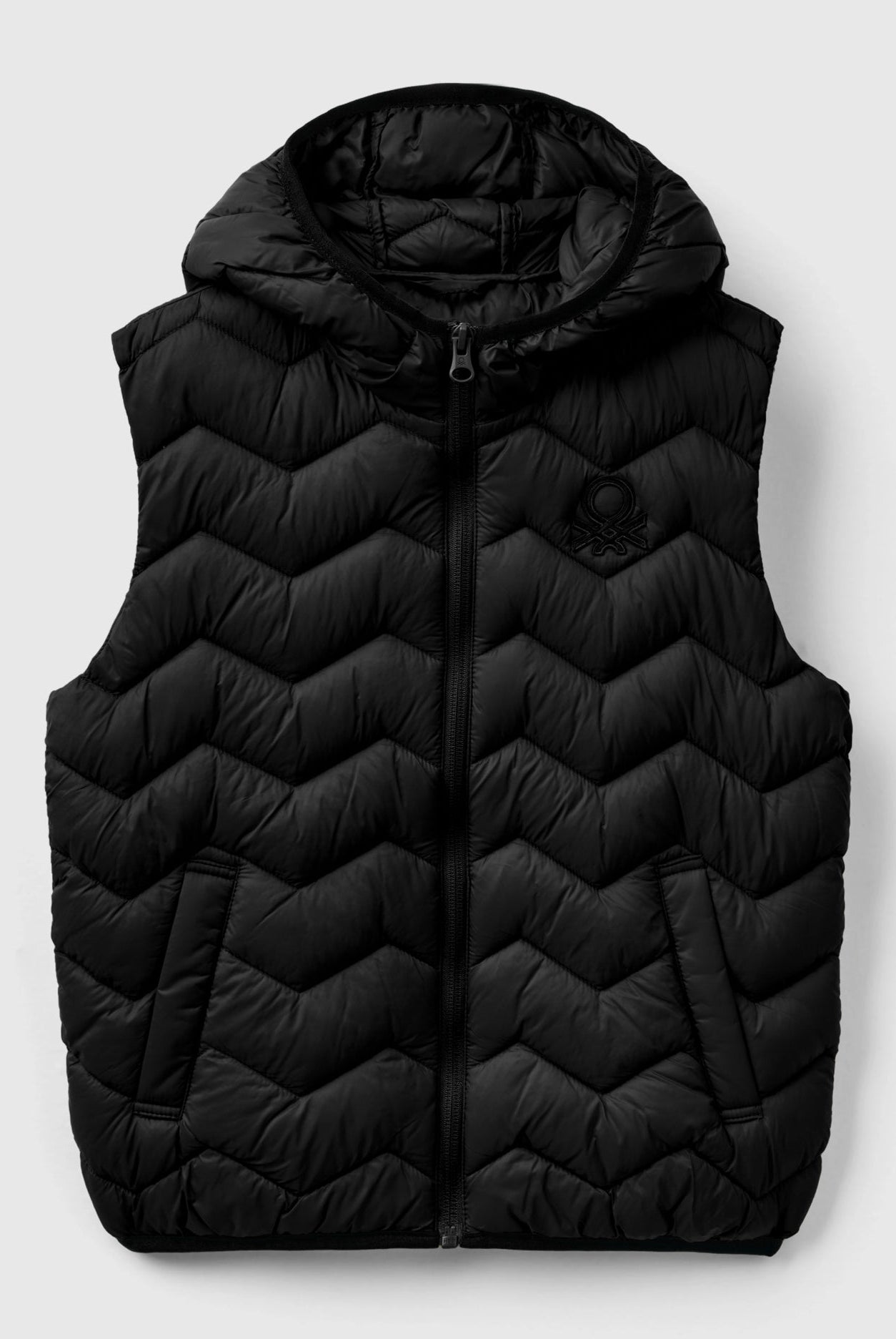 يونايتد كولورز اوف بينيتون فيست اولادي بدون أكمام من النايلون مضاد للمطر بغطاء رأس وبسحاب