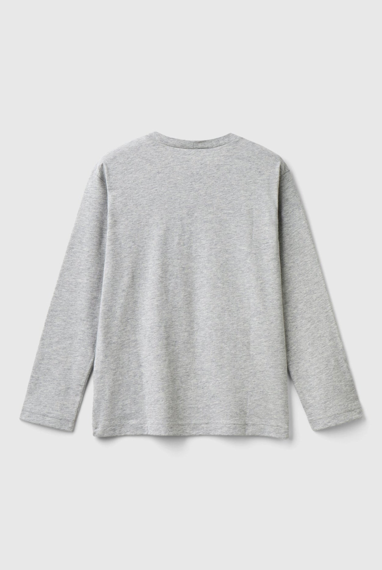 يونايتد كولورز اوف بينيتون تي شيرت بأكمام طويلة ياقة دائرية وطباعة من الأمام