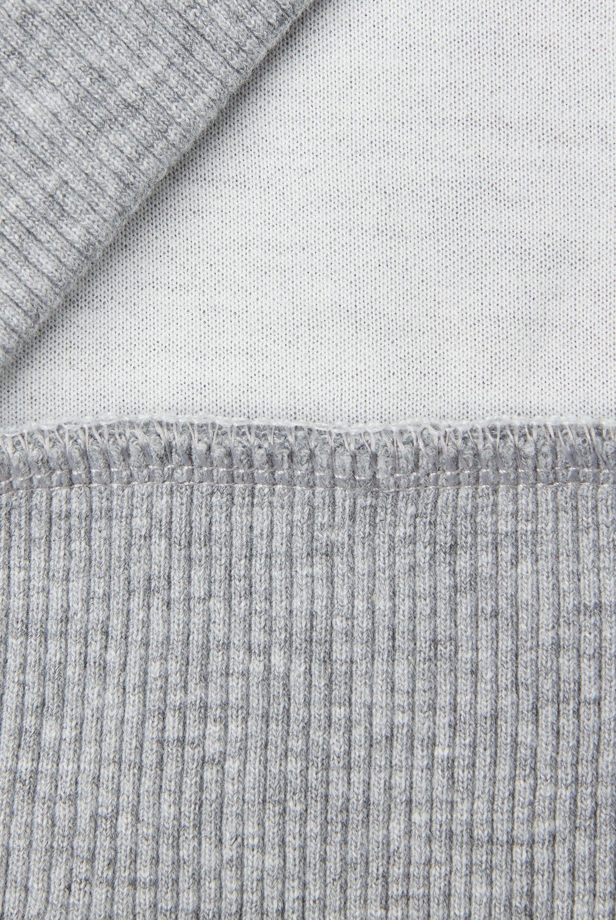 يونايتد كولورز اوف بينيتون سويت شيرت اولادي بقلنسوة بسحاب وجيوب أمامية