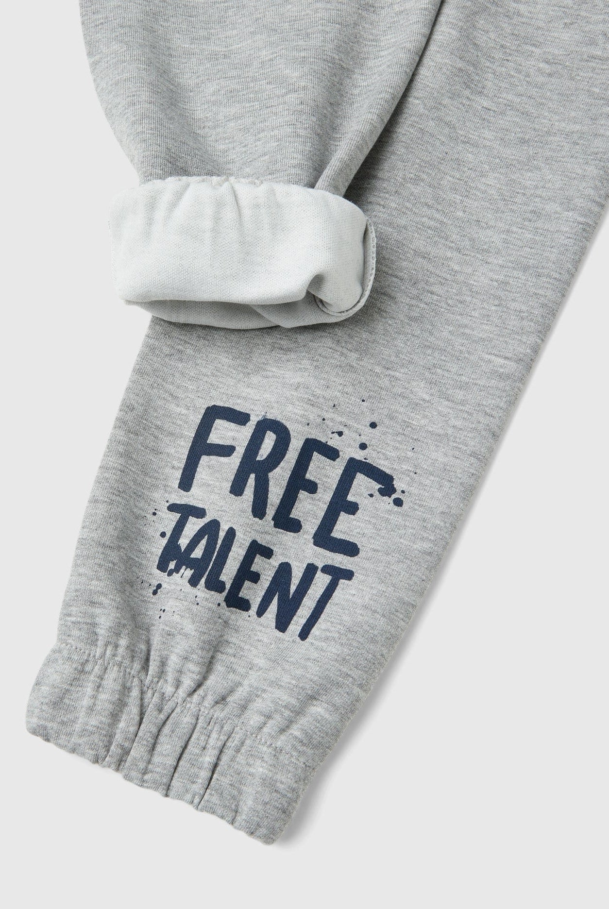 يونايتد كولورز اوف بينيتون بنطلون اولادي طويل من قطن مرن وجيوب بسحاب