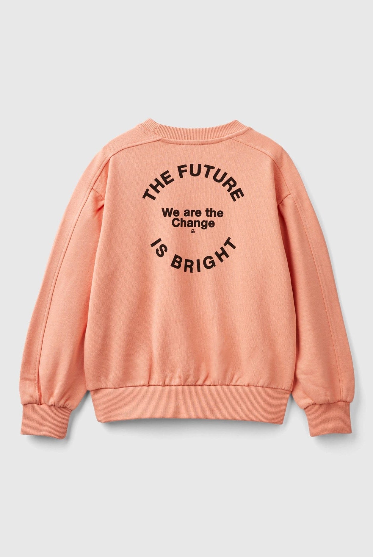 يونايتد كولورز اوف بينيتون سويت شيرت بناتي بأكمام طويلة وياقة دائرية مع شعار على الصدر