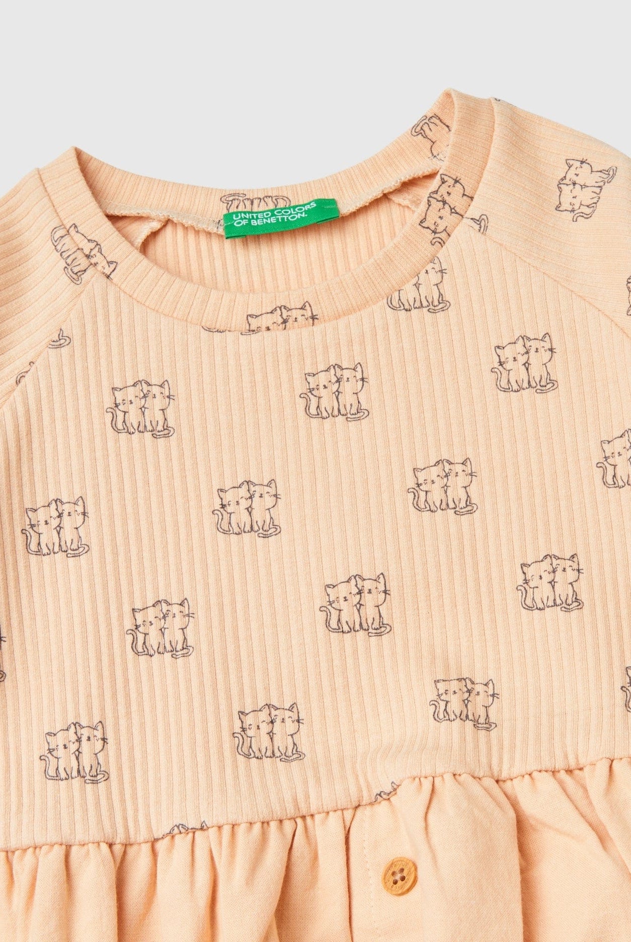 يونايتد كولورز اوف بينيتون فستان بناتي مبطن بطباعة مزخرفة ياقة دائرية وأكمام طويلة