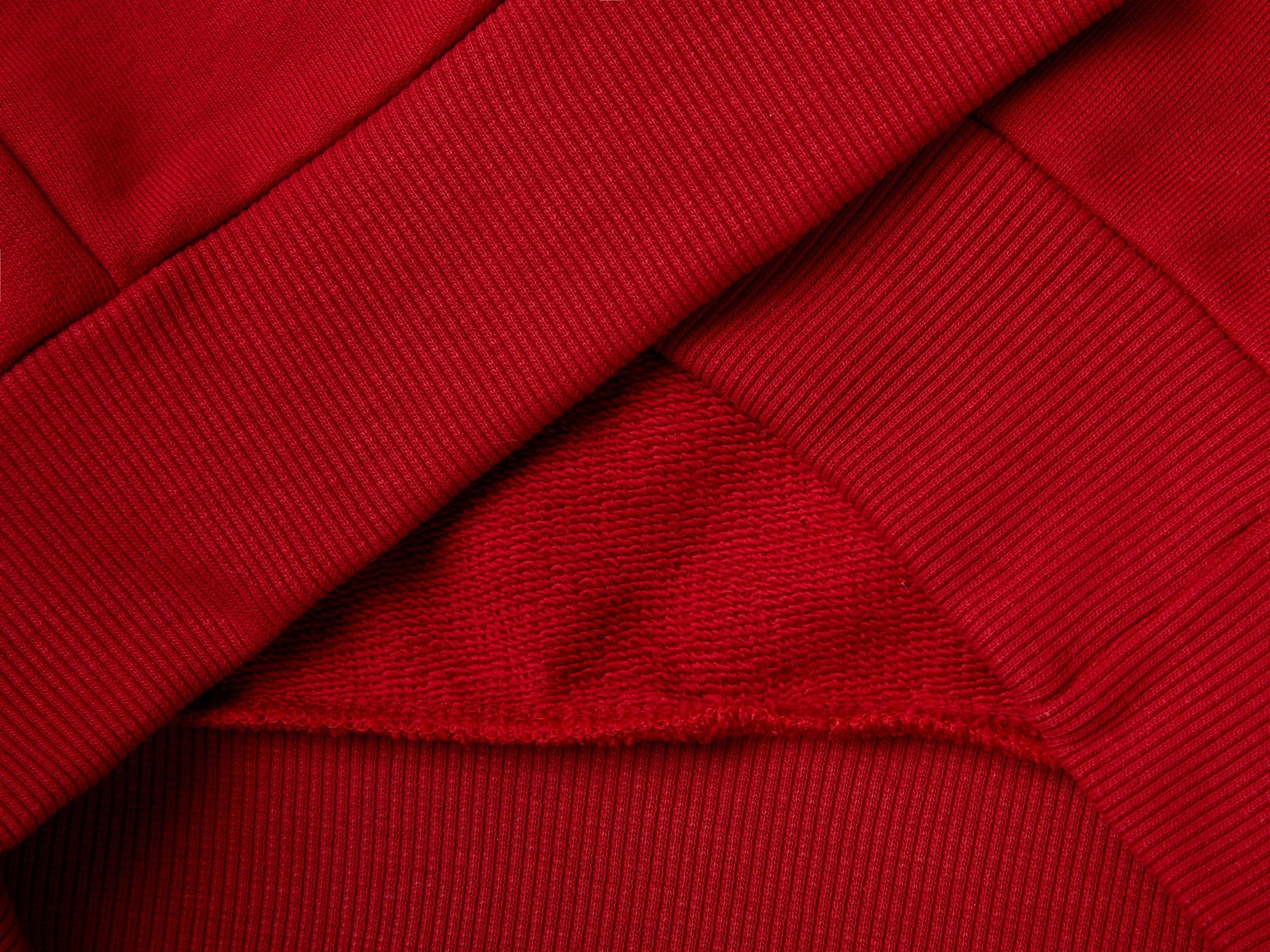 يونايتد كولورز اوف بينيتون سويت شيرت اولادي من قماش قطن ناعم برسمة على الصدر