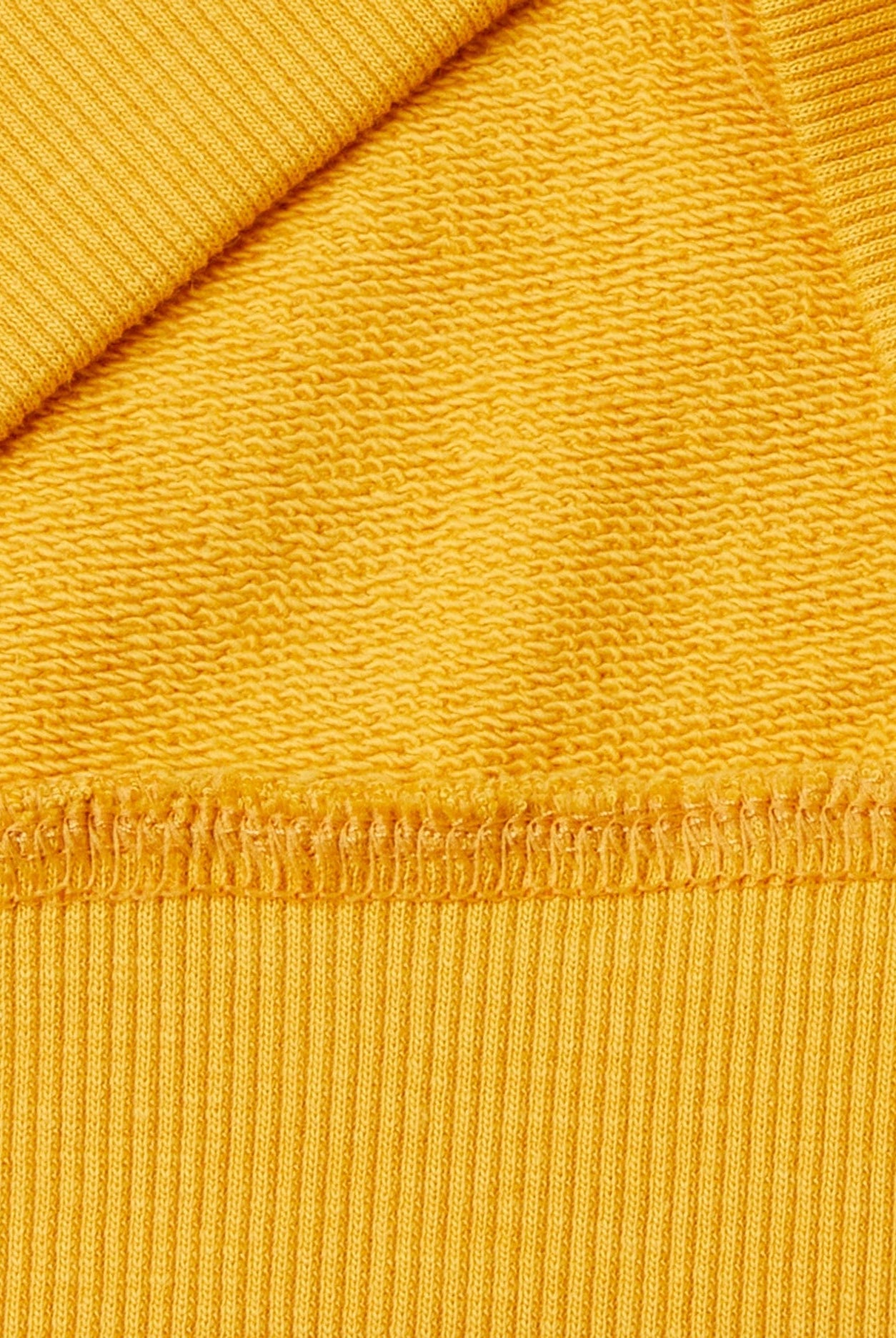 يونايتد كولورز اوف بينيتون سويت شيرت اولادي بياقة دائرية أكمام طويلة وطباعة أمامية