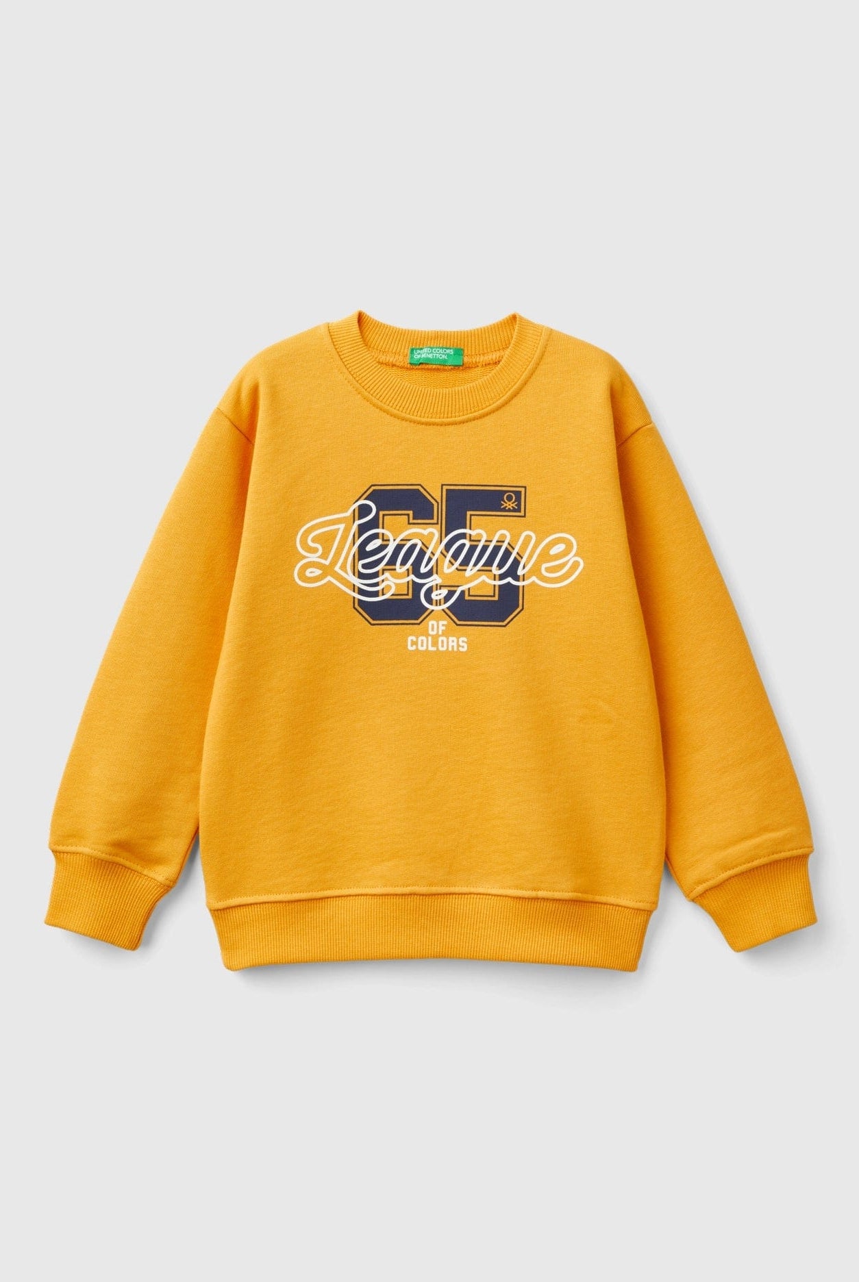 يونايتد كولورز اوف بينيتون سويت شيرت اولادي بياقة دائرية أكمام طويلة وطباعة أمامية