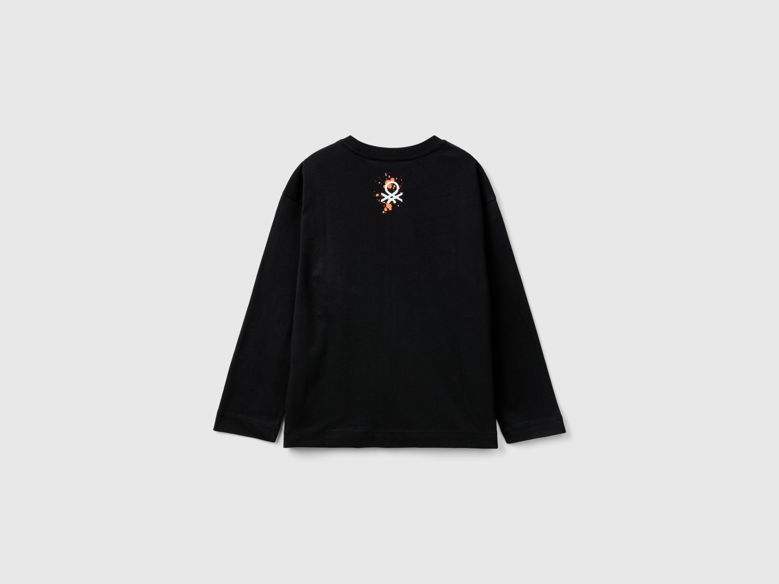 يونايتد كولورز اوف بينيتون تي شيرت اولادي بأكمام طويلة وياقة دائرية من قطن عضوي نقي