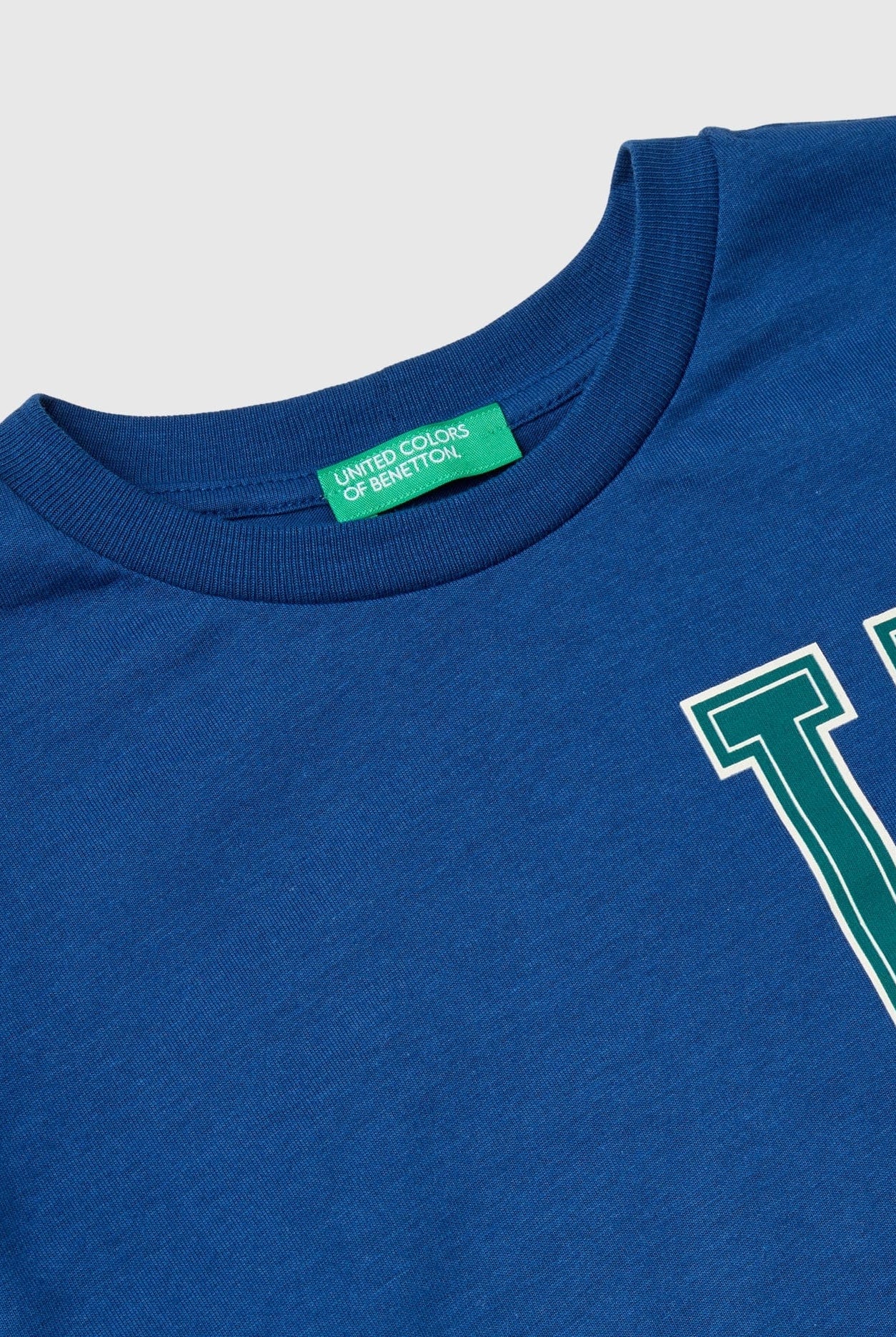 يونايتد كولورز اوف بينيتون تي شيرت اولادي بأكمام طويلة وياقة دائرية من قطن عضوي نقي