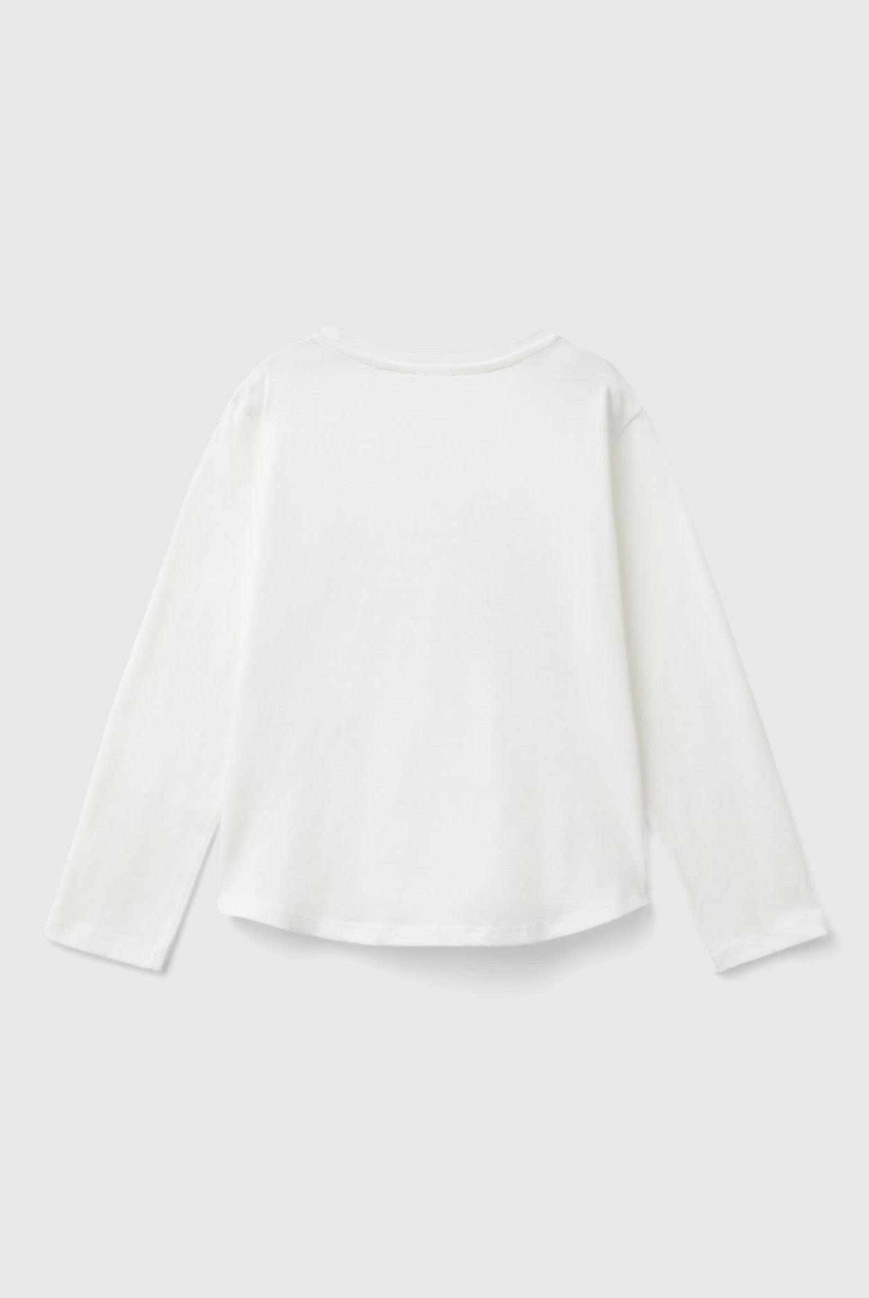 يونايتد كولورز اوف بينيتون تي شيرت بناتي بأكمام طويلة مع طباعة مرصعة بالترتر